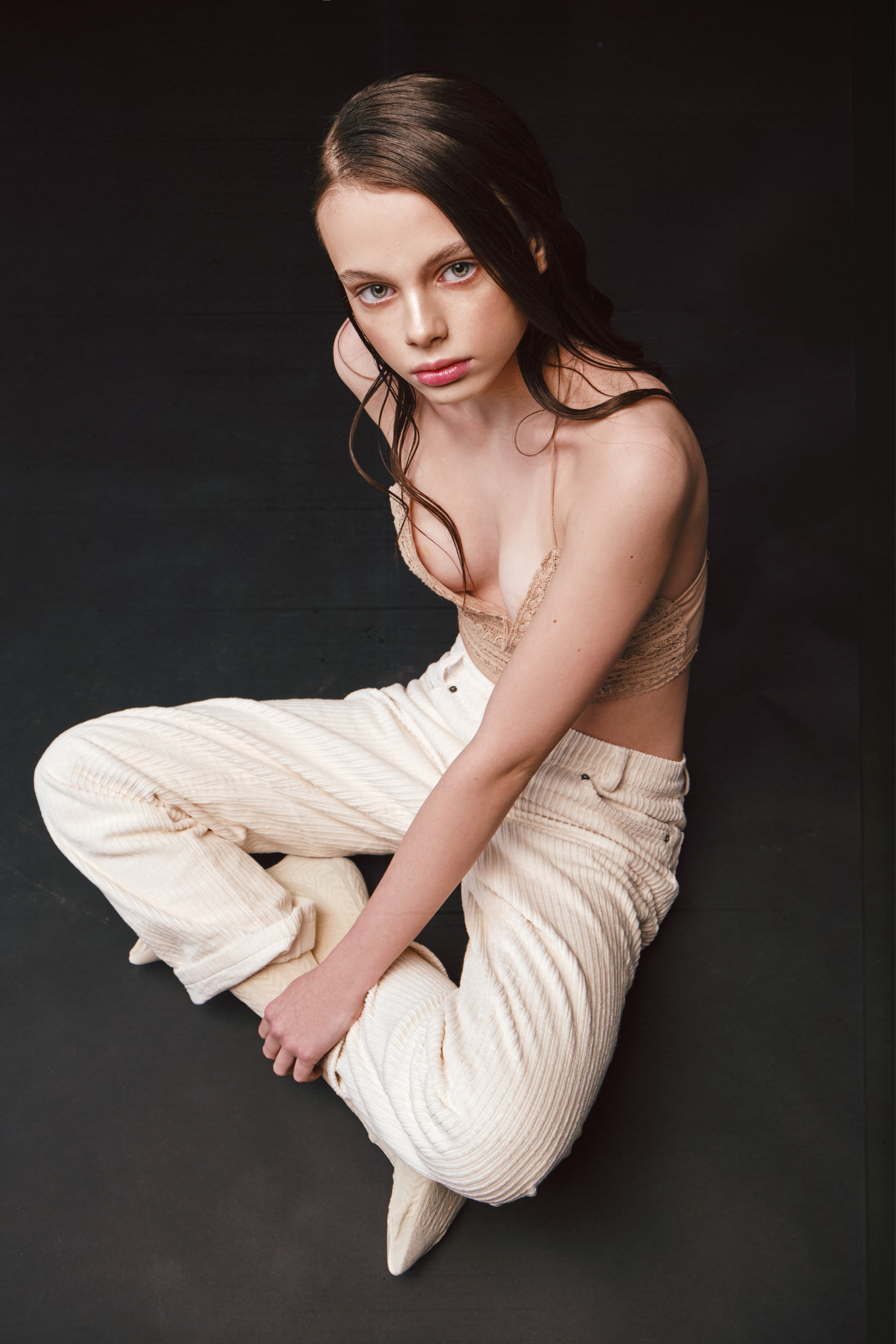 Dari. Материнское модельное агентство