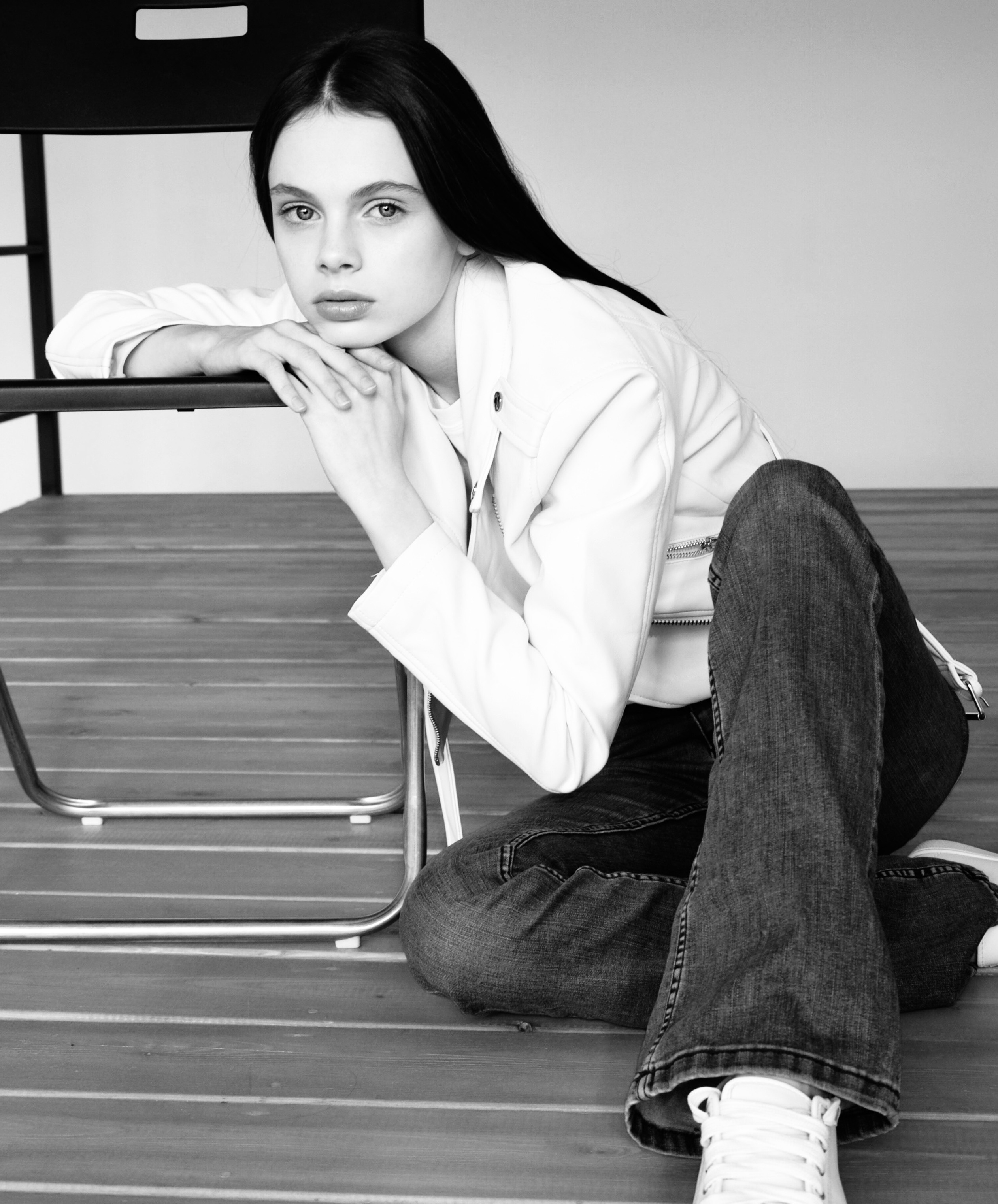 Dari. Материнское модельное агентство