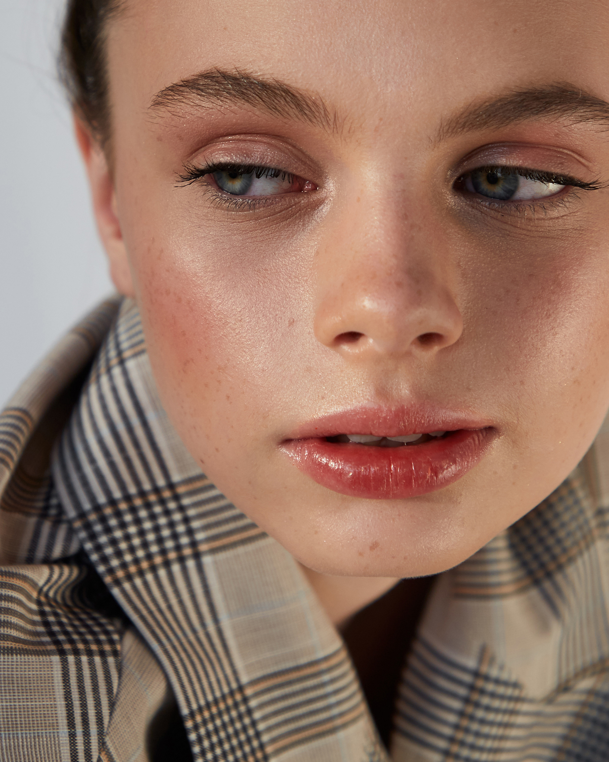 Dari. Материнское модельное агентство