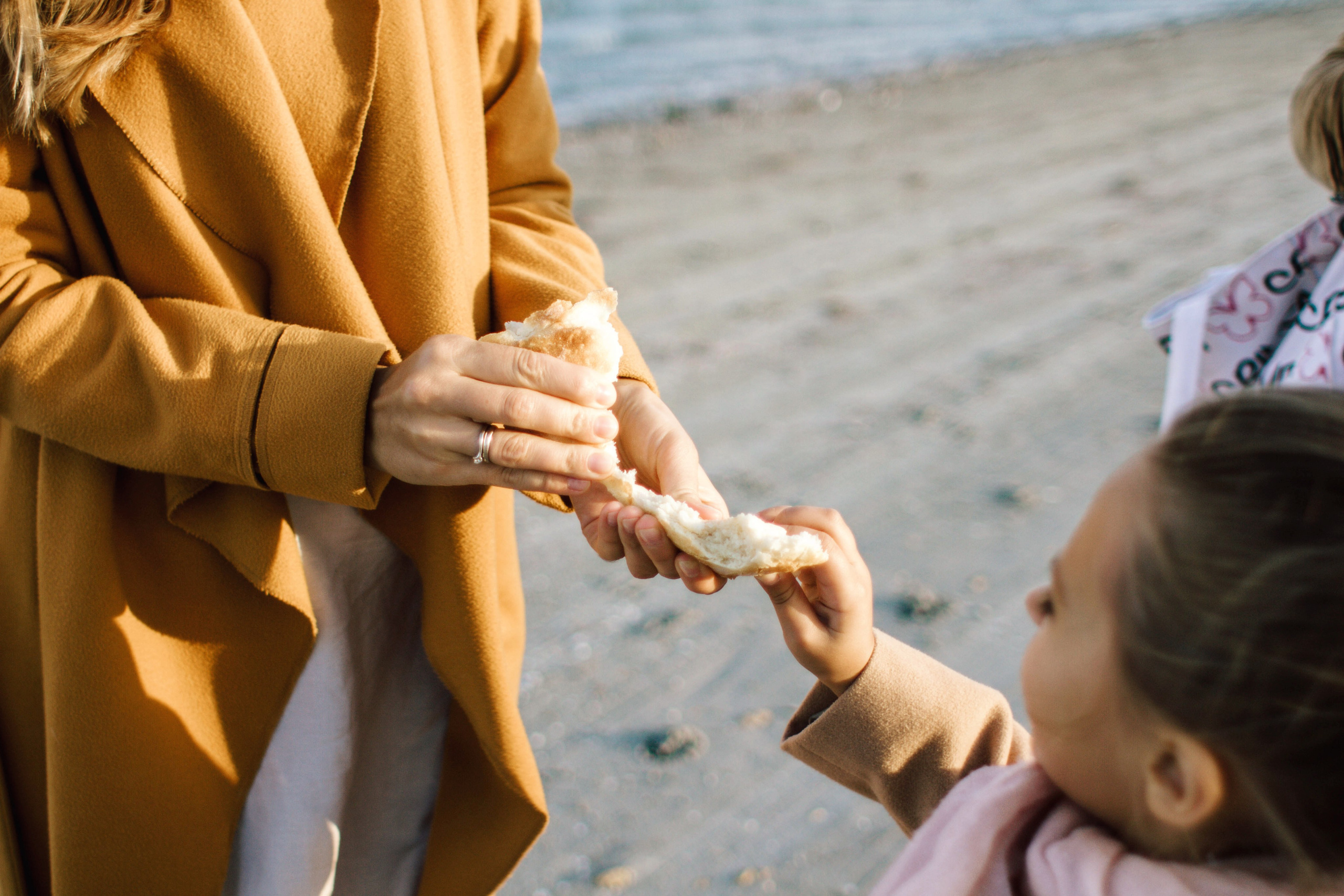 У моря. Фотограф