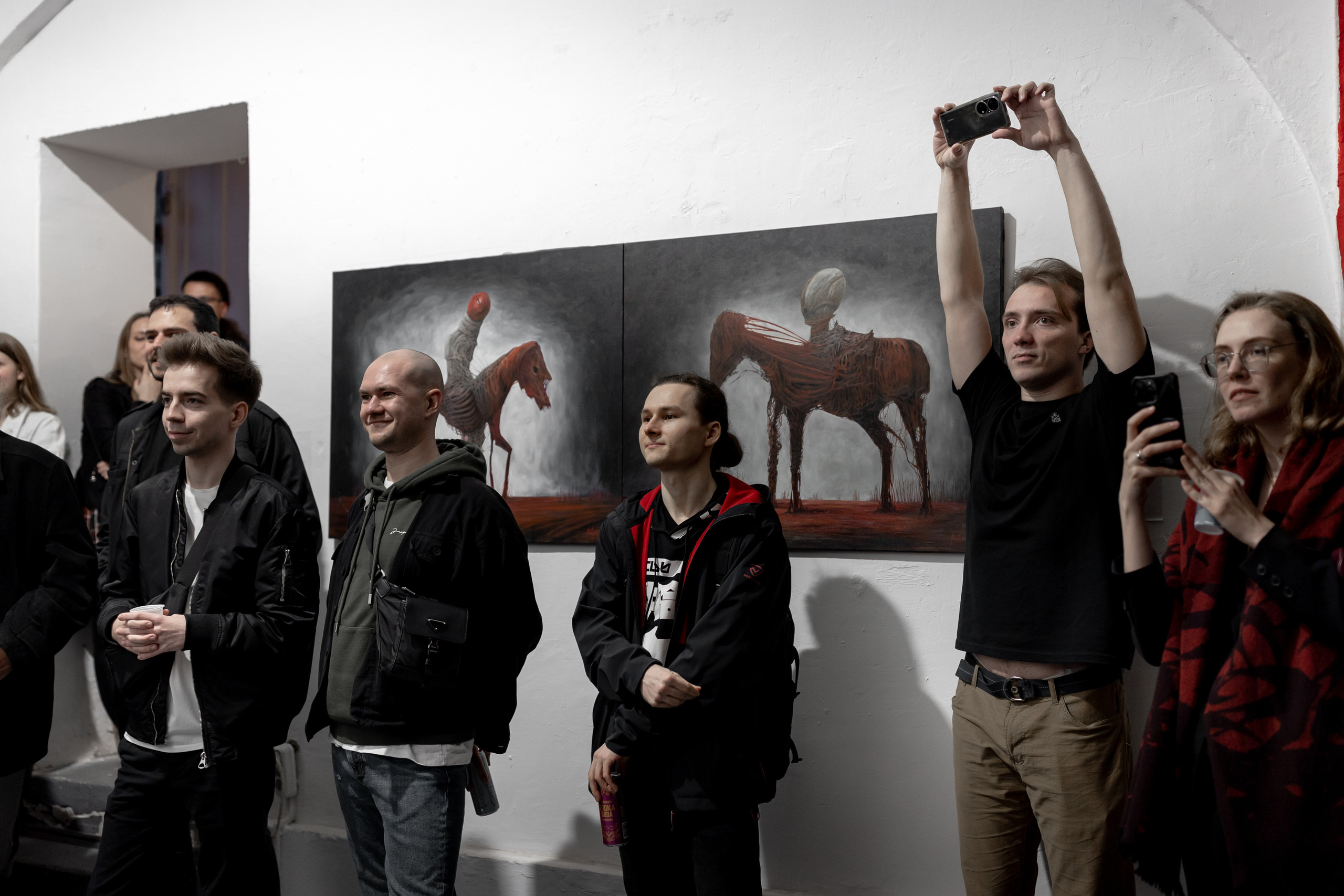 Белград галлерея Magacin. Фотограф и художник Астрахов Павел