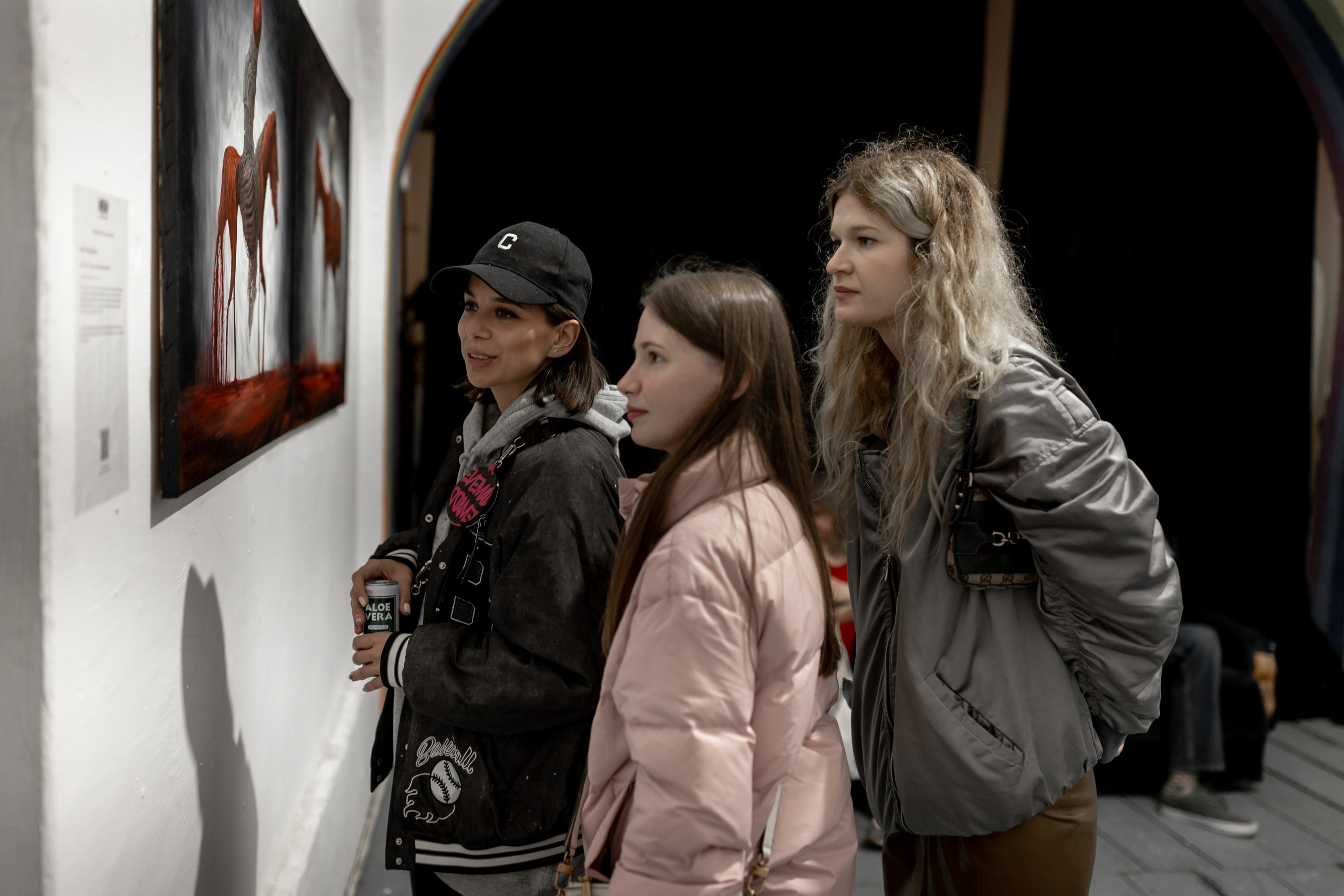 Белград галлерея Magacin. Фотограф и художник Астрахов Павел