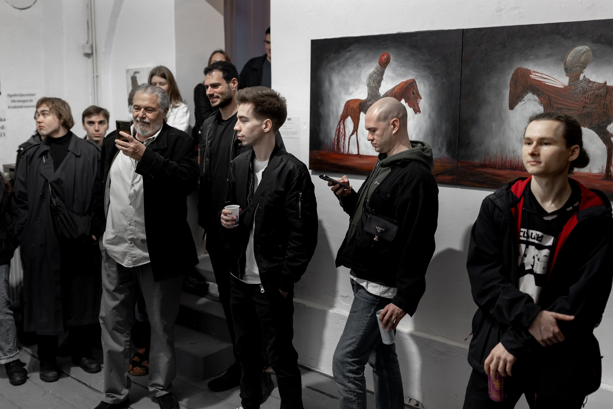 Белград галлерея Magacin. Фотограф и художник Астрахов Павел