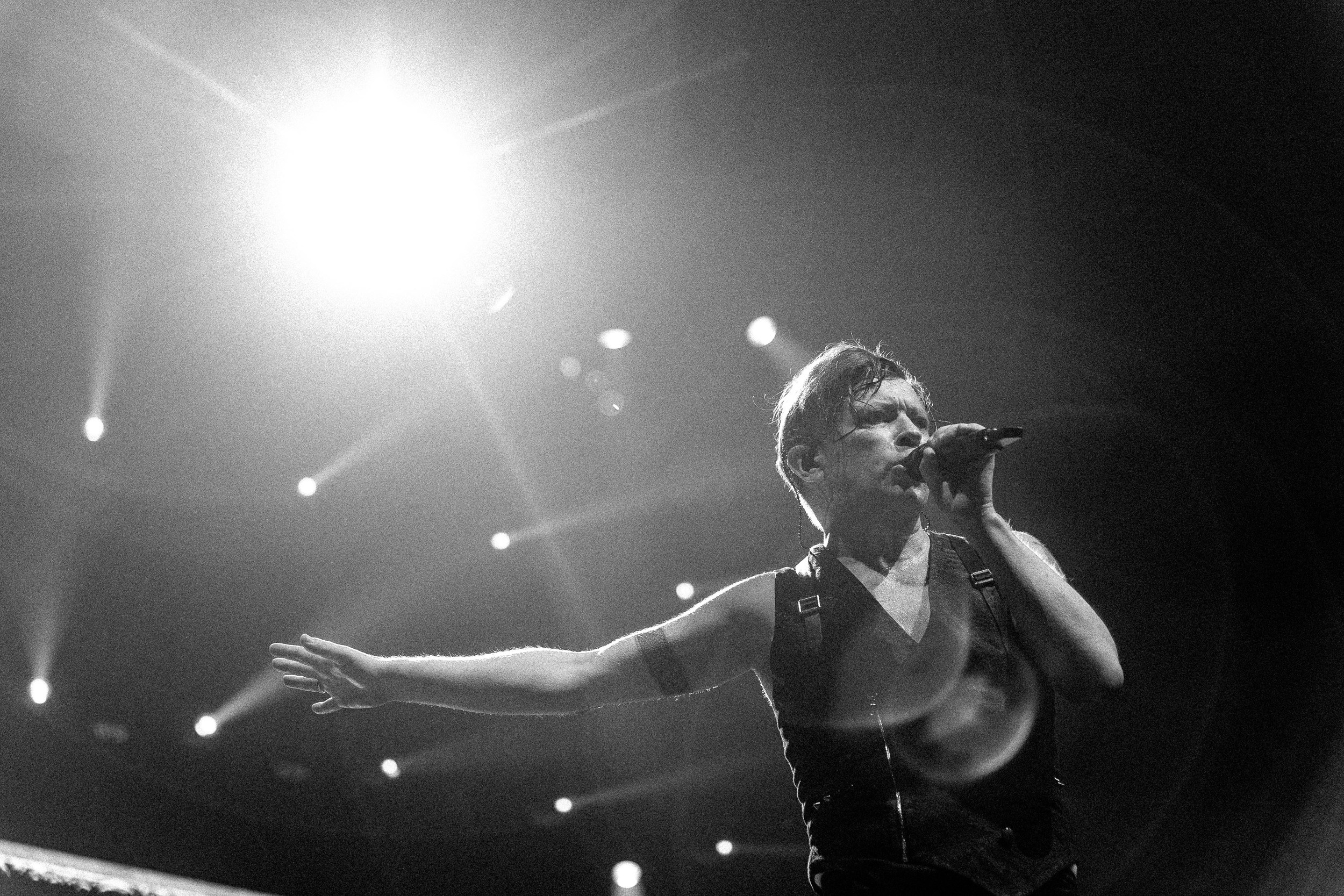 Концерт БИ2. Фотограф и художник Астрахов Павел