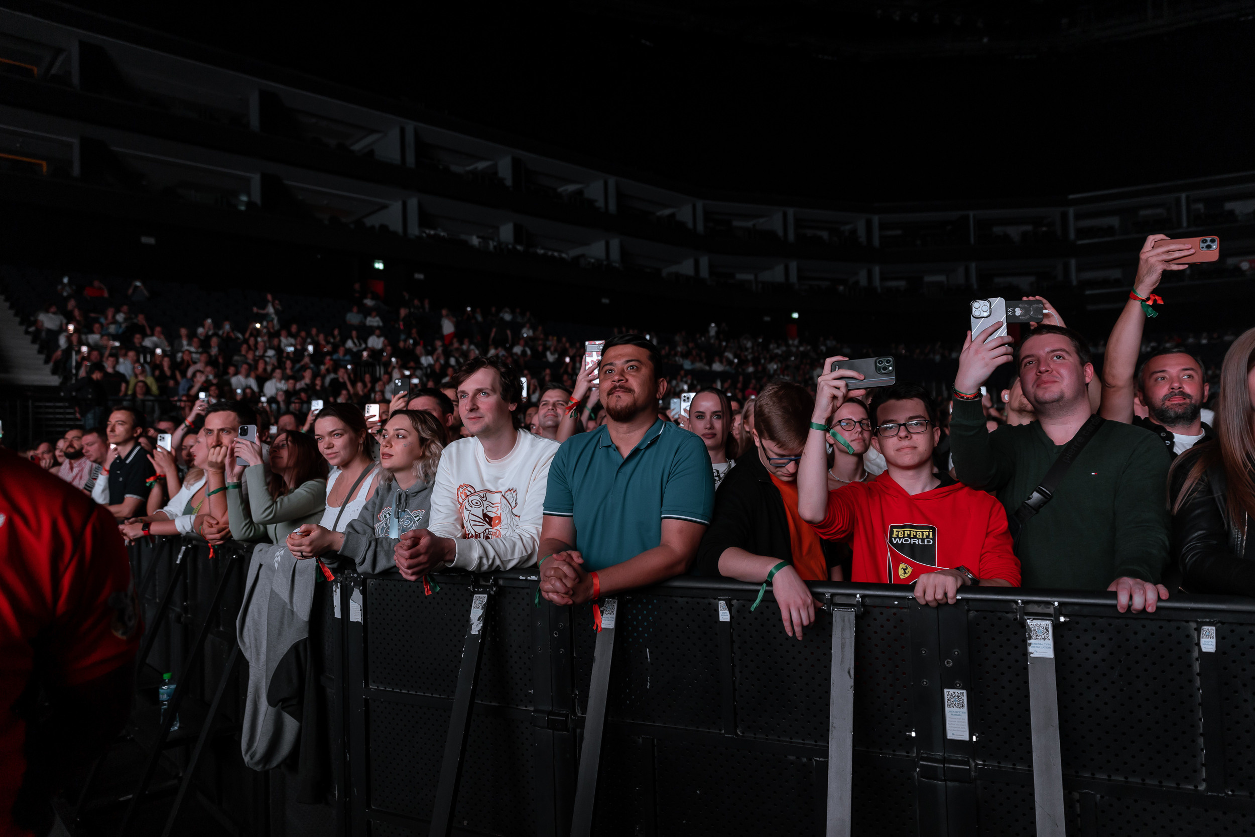 Концерт БИ2. Фотограф и художник Астрахов Павел