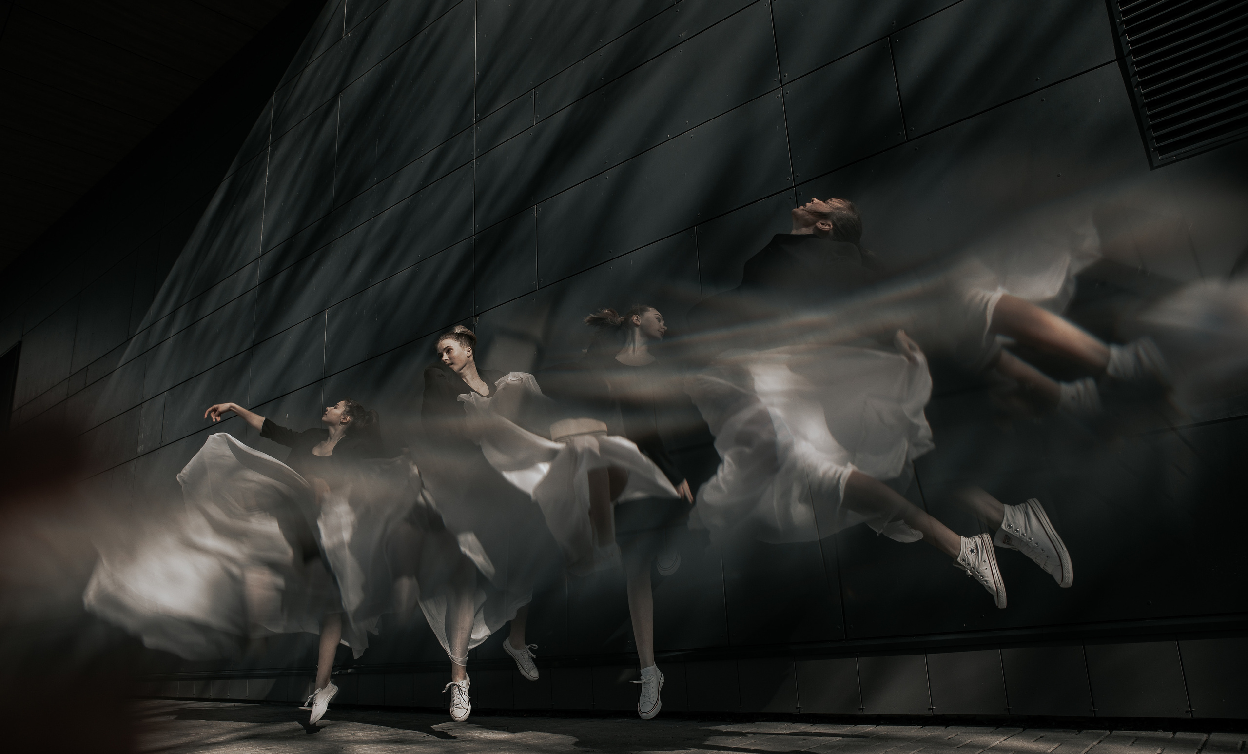 В танце. Фотограф и художник Астрахов Павел