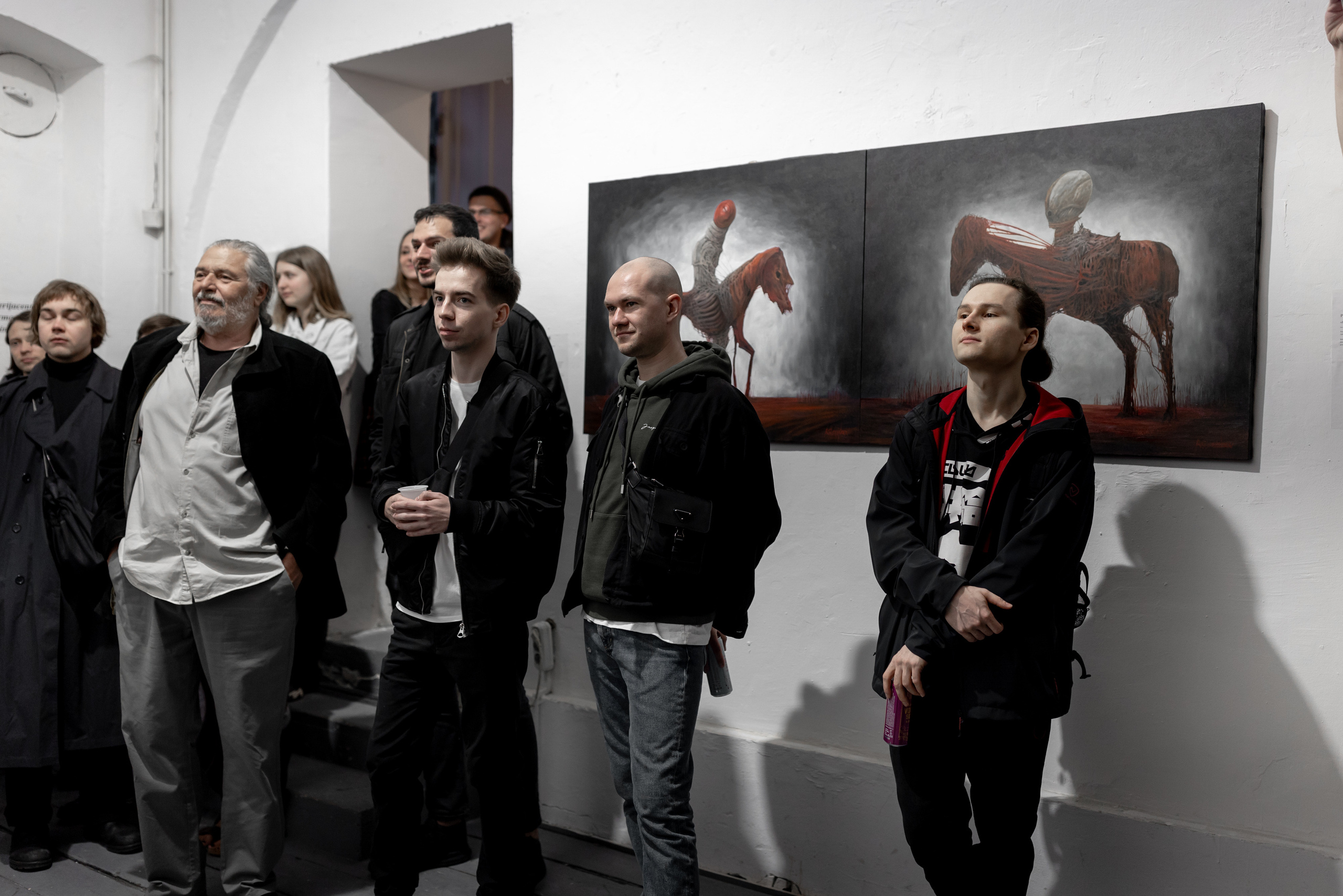 Белград галлерея Magacin. Фотограф и художник Астрахов Павел