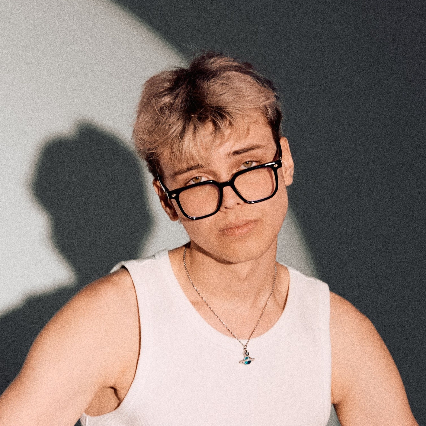 Контакты. Фэшн-фотография и портреты в Владивостоке. Превращаю съёмку в повествование — создаю образы с сюжетом, которые остаются в памяти