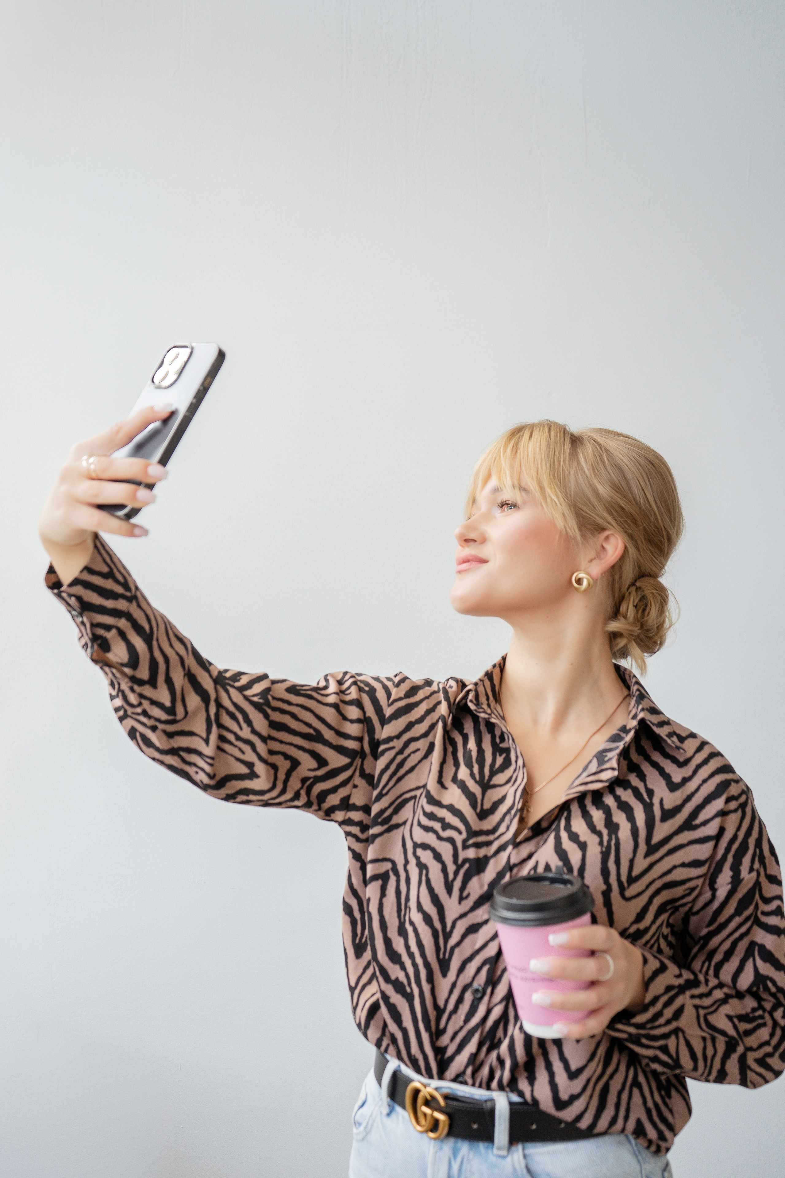 Фотограф и видеограф Москва. Свадебный фотограф, видеограф. Выпускные альбомы. Оживающие альбомы