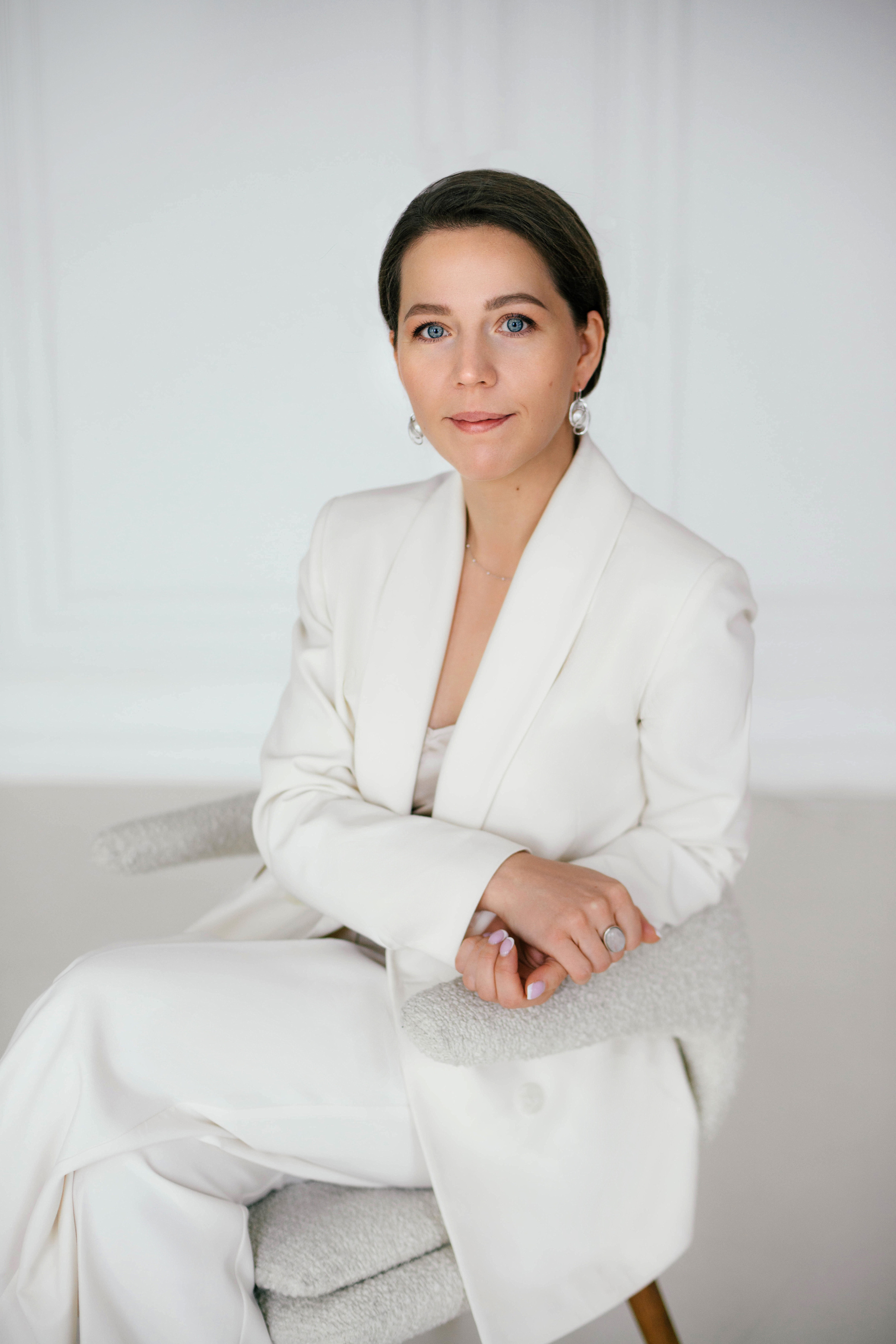 Деловой портрет для бизнеса и резюме. Фотограф в Санкт-Петербурге Марина Парникова