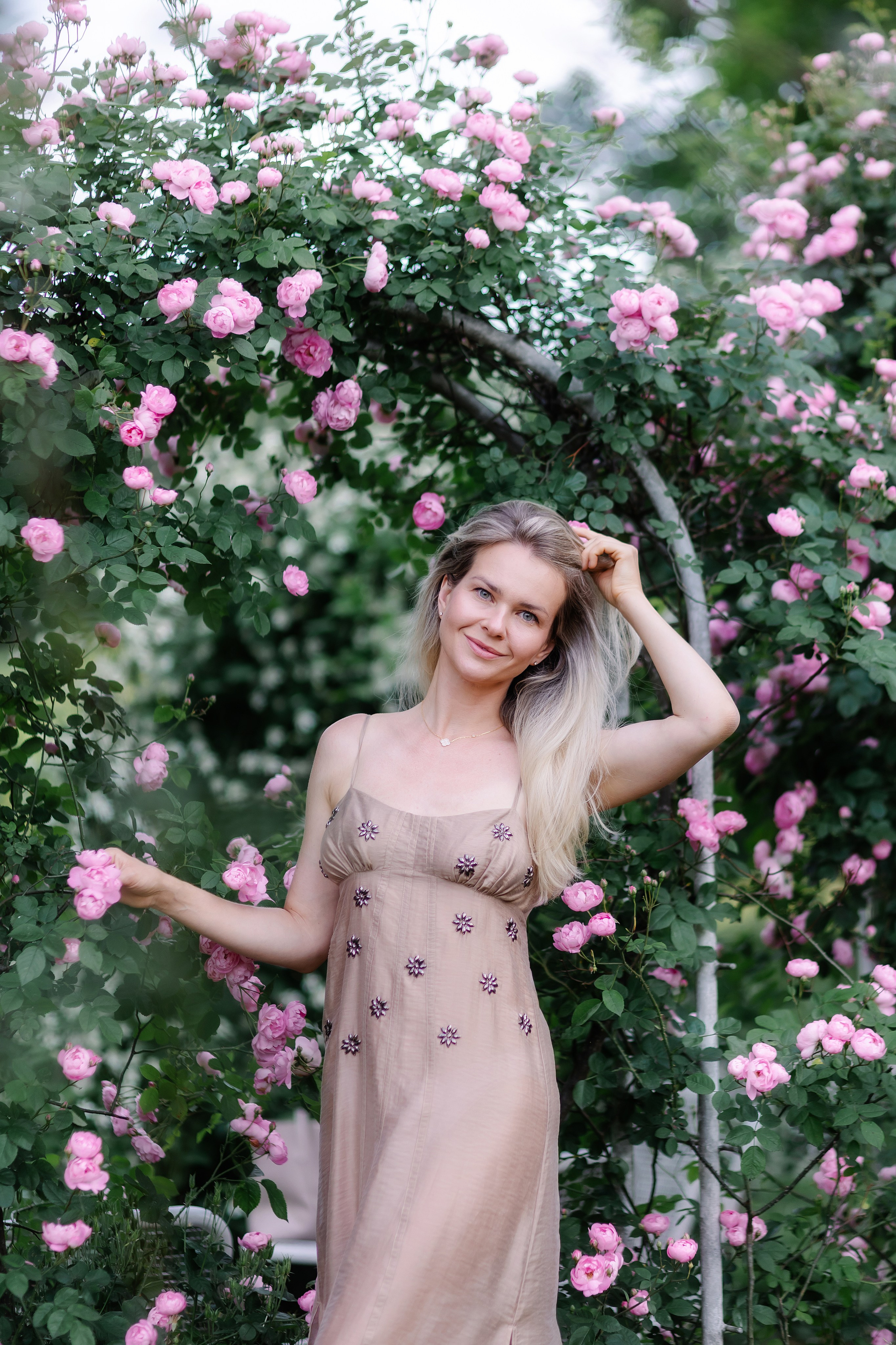 Rosengarten Fotominis. Fotografin in München Dasha Antipina