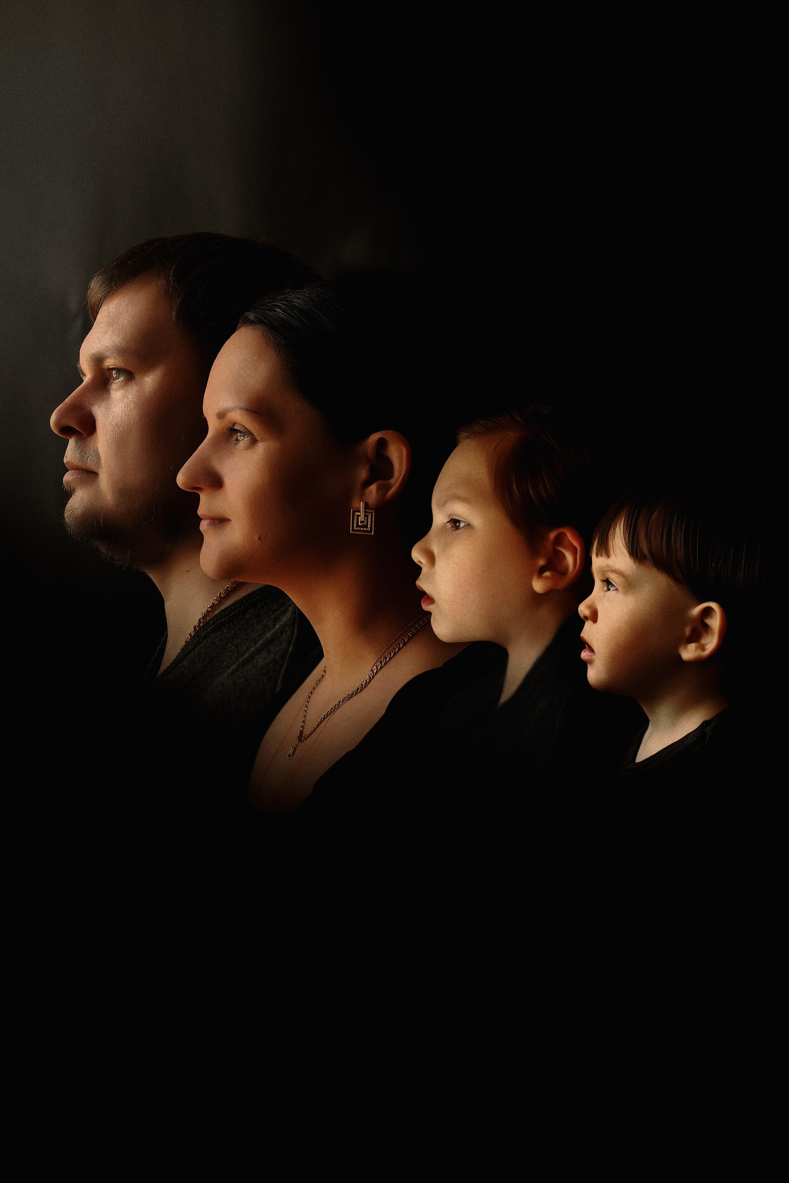 УСЛУГИ. Свадебный, семейный, детский, контент фотограф в Омске Максим Ильин