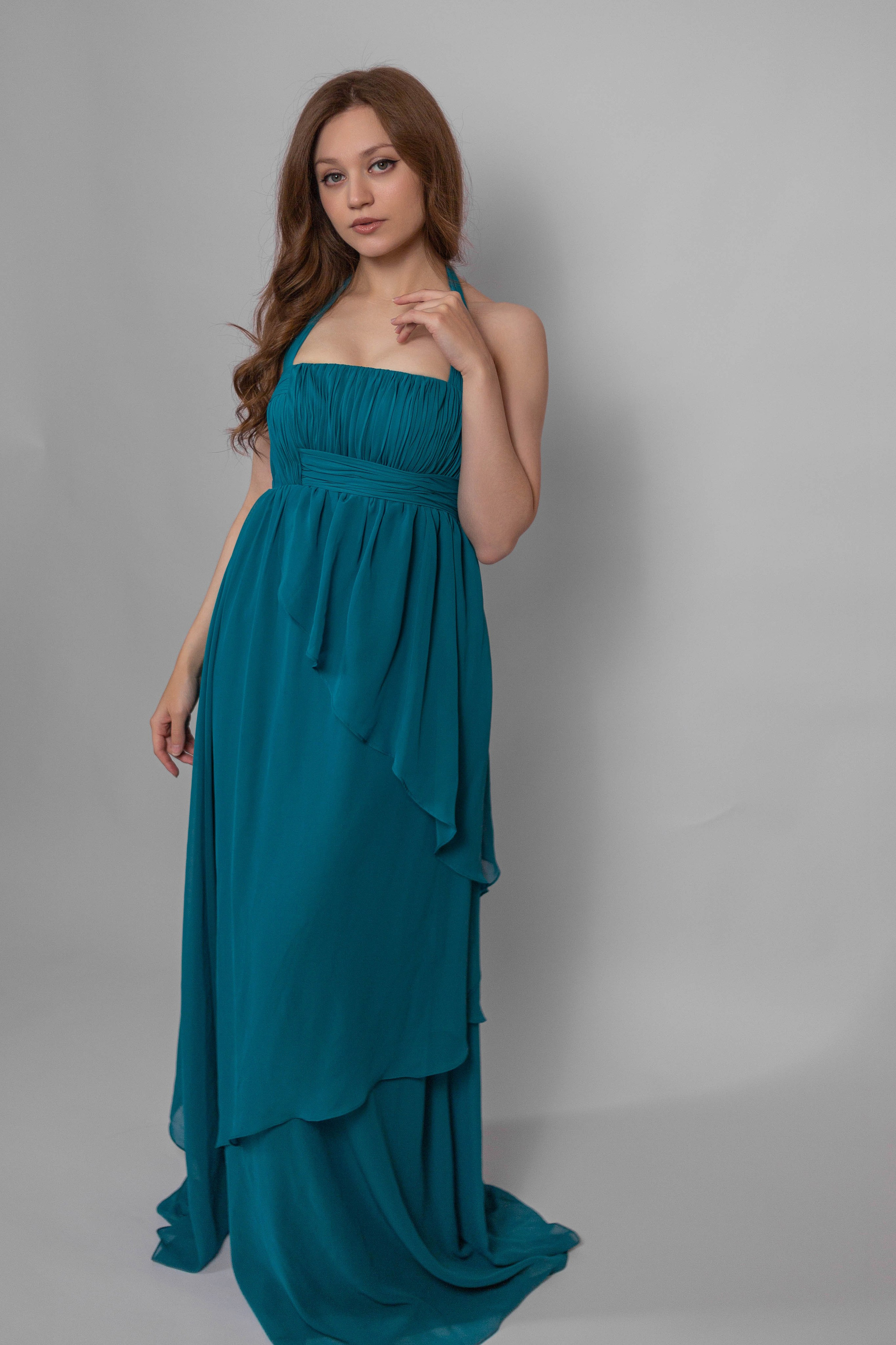 Длинные платья. Интерьерная фотостудия Background в Омске