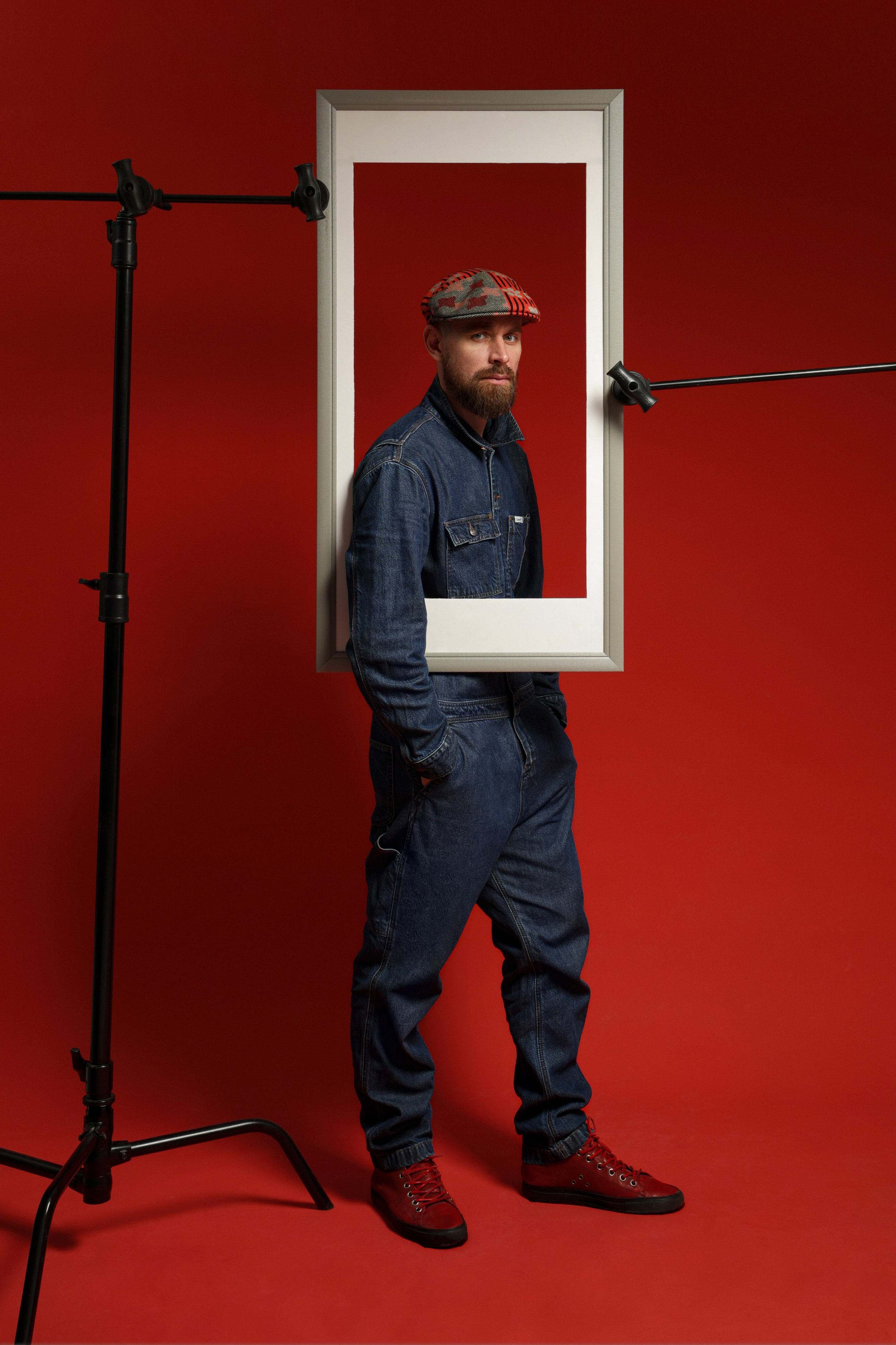 Фотограф Виктор Павлюткин. Рекламная и предметная съемка: подчеркиваю уникальные характеристики вашего бренда или продукта. Индивидуальные фотопроекты: персонализированные съемки, которые помогают клиентам выделиться на фоне конкурентов. Контент для соцсетей и сайтов: создание визуалов, которые увеличивают вовлеченность и доверие аудитории