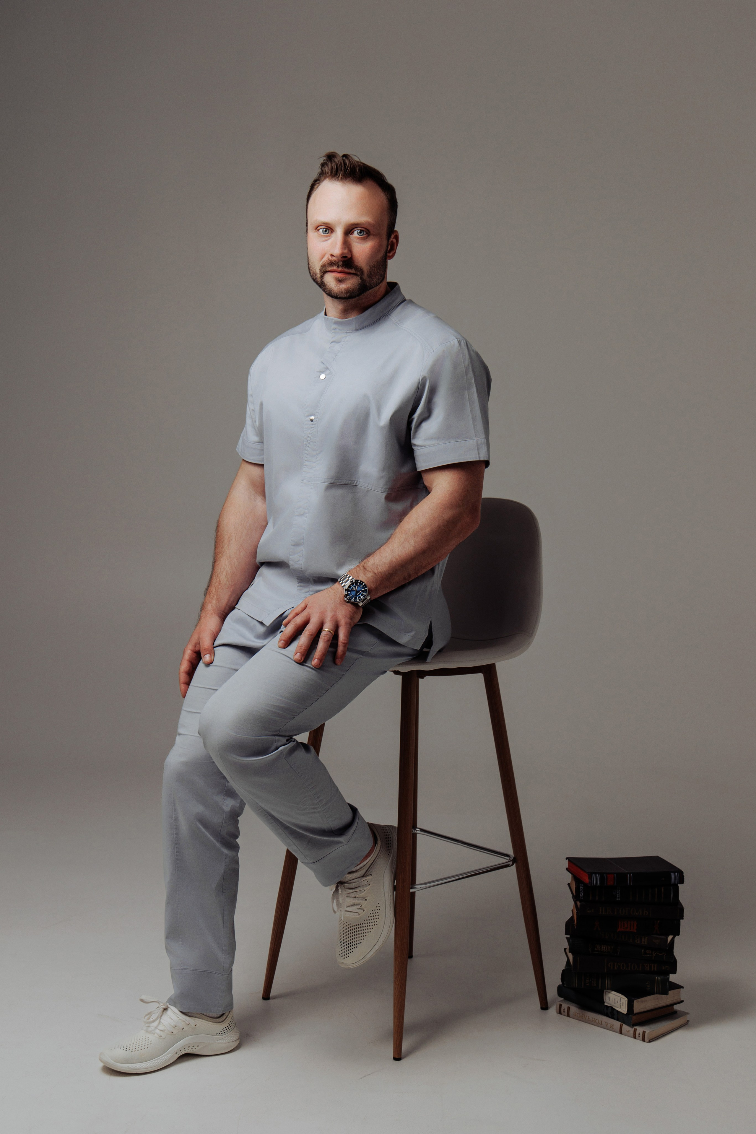 Антон. Контент для хирурга-стоматолога. Фотограф Марина Побединская