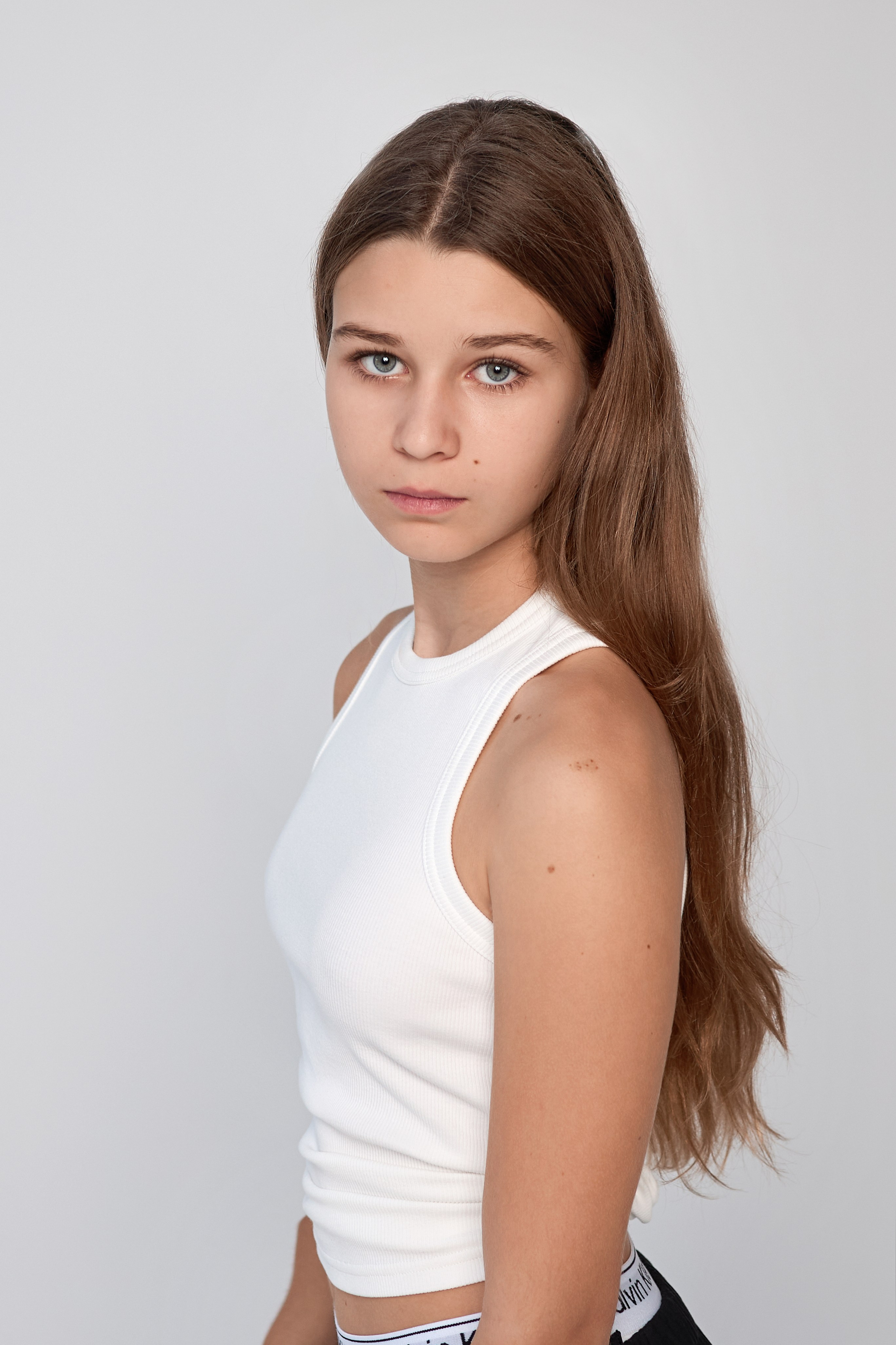Аделя. Детское модельное портфолио. Портретный фотограф в Москве Черная Юлия