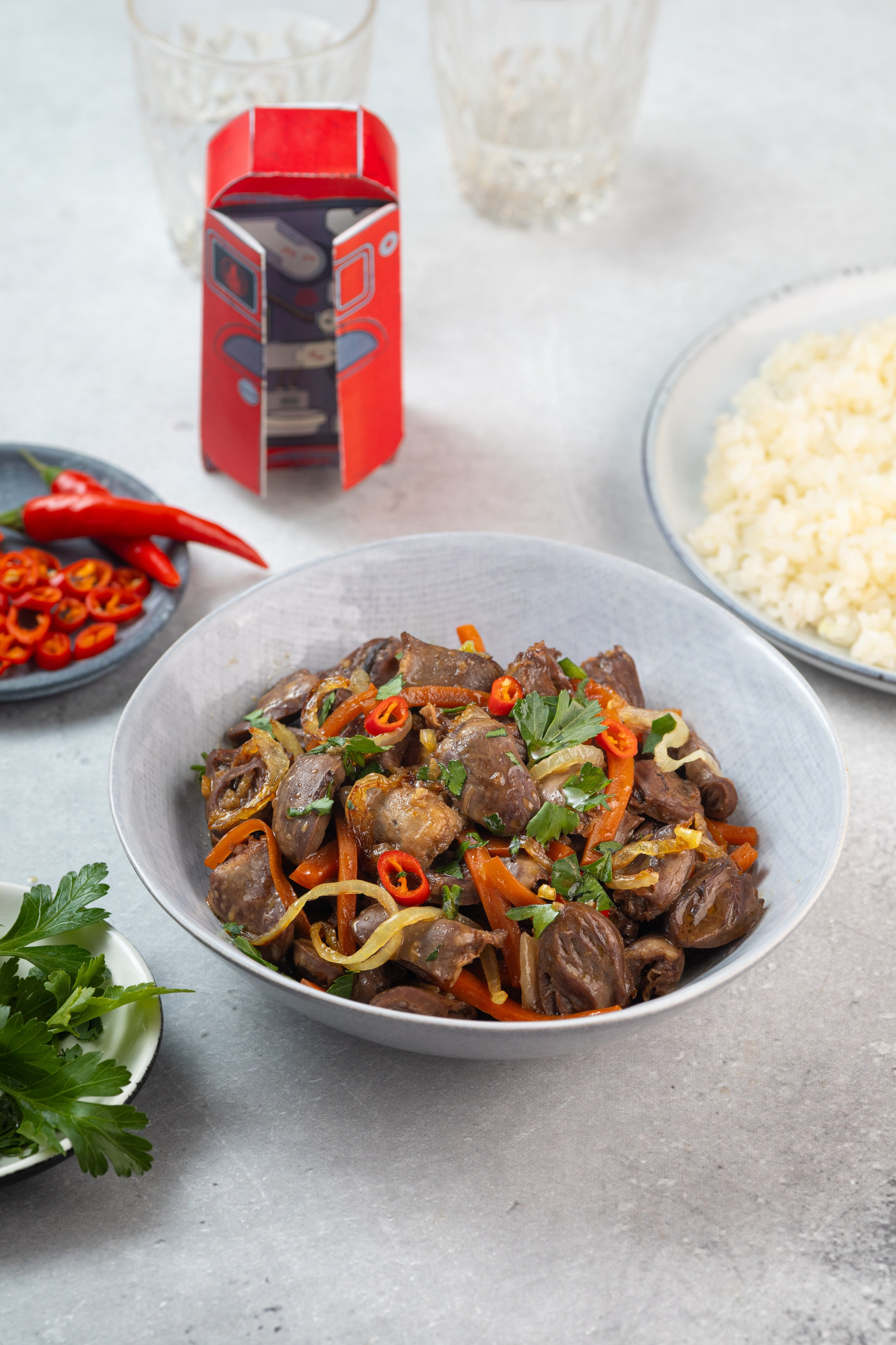 Фуд-фотограф для креативных проектов. Кейс как я снимала кулинарную книгу в ретро футуристическом стиле Atomic Heat