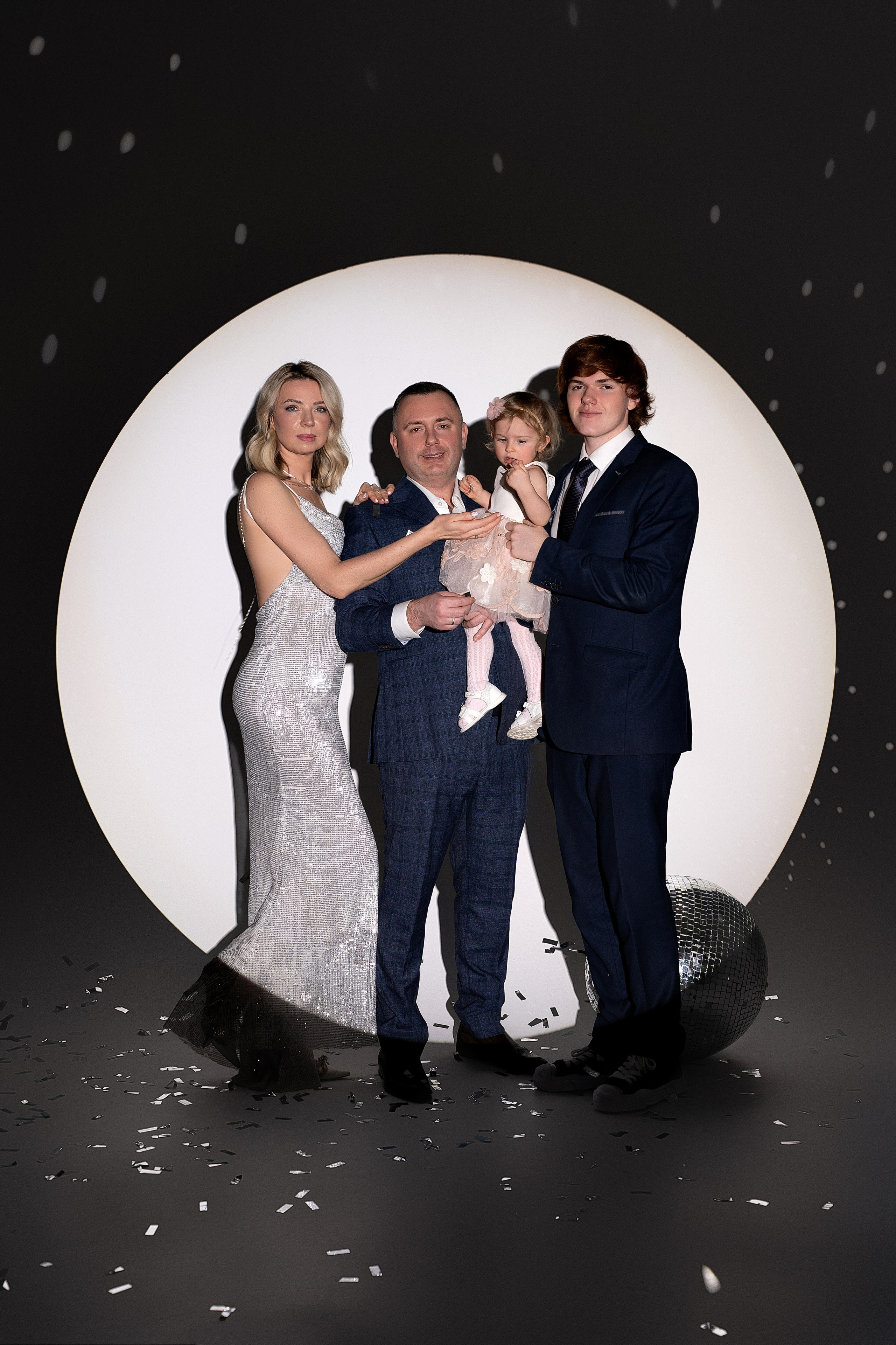 семейная фотосессия с кругом