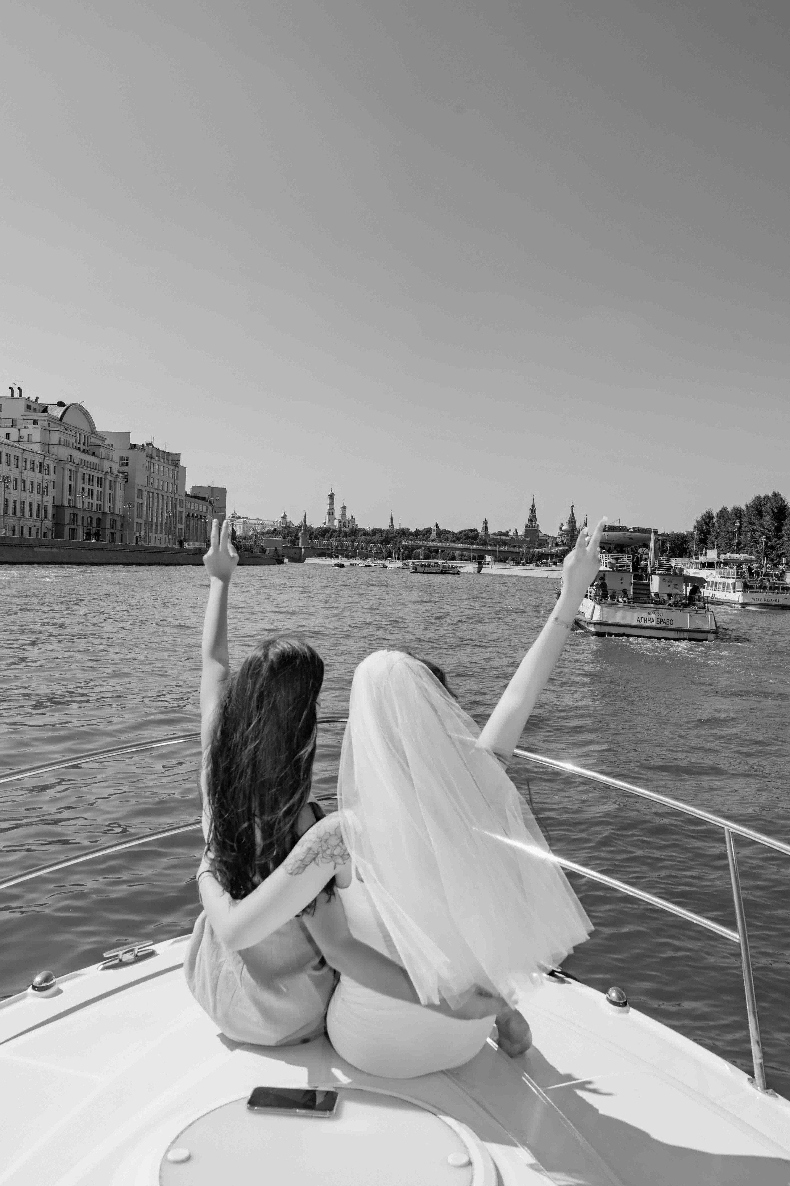 Фотограф в Дубае на яхте.