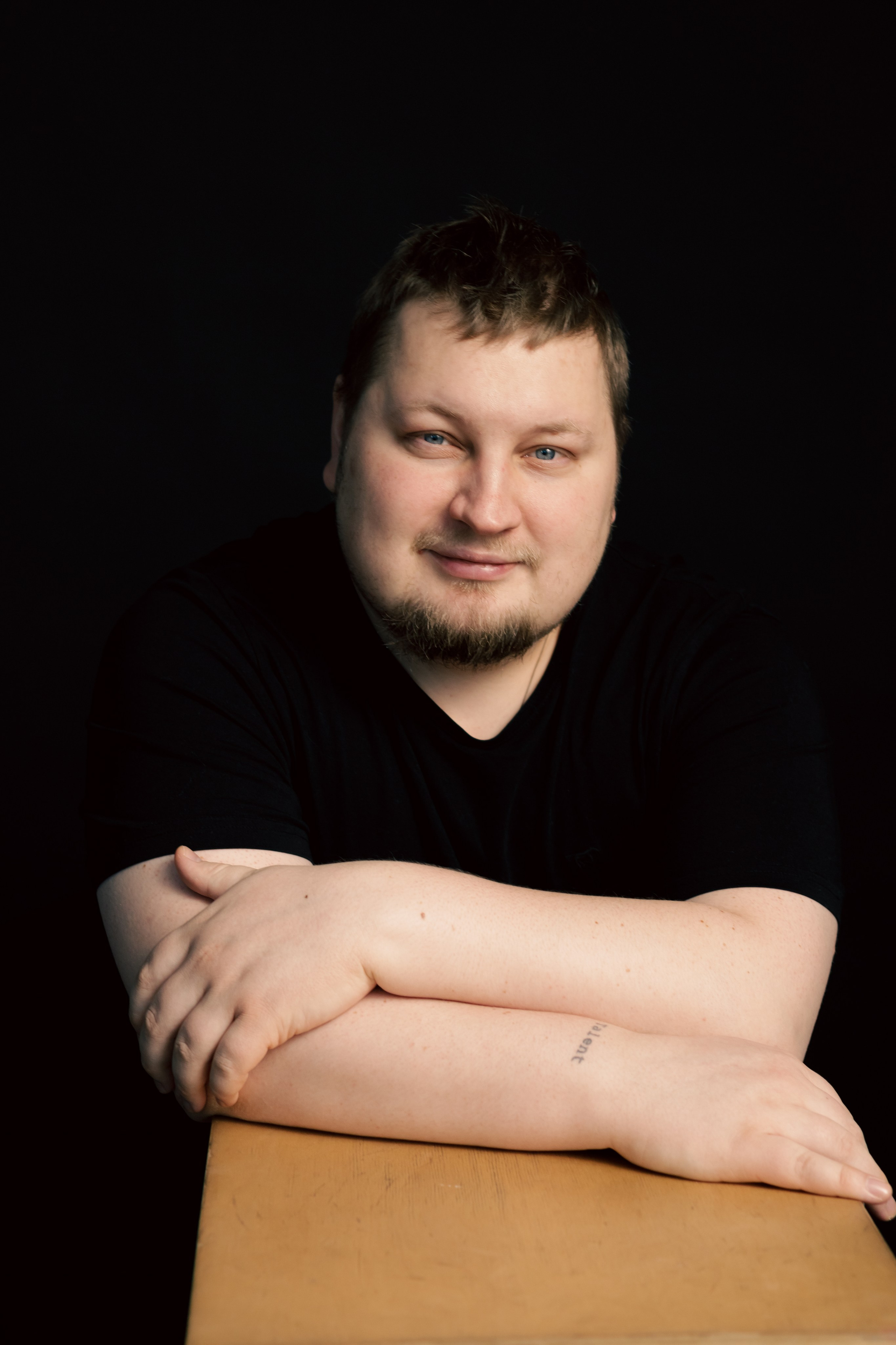 Кинорежиссёр Алексей Южаков. Фотосъемка и интервью. Фотограф в Тюмени Даша Михнова. Портреты, фотопроекты, фотодни