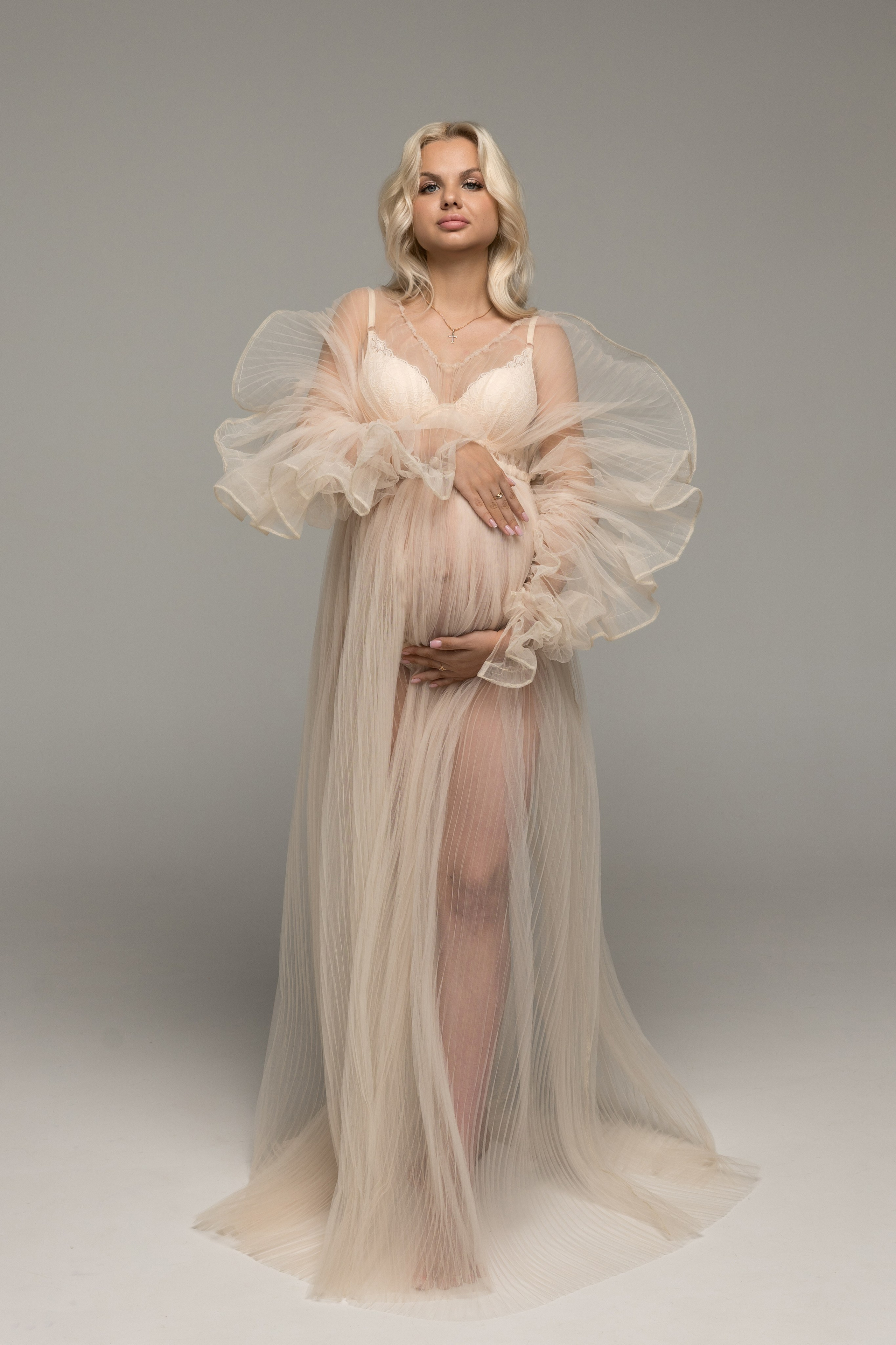 Светлое платье для фотосессии беременности, гардероб Vetaphoto