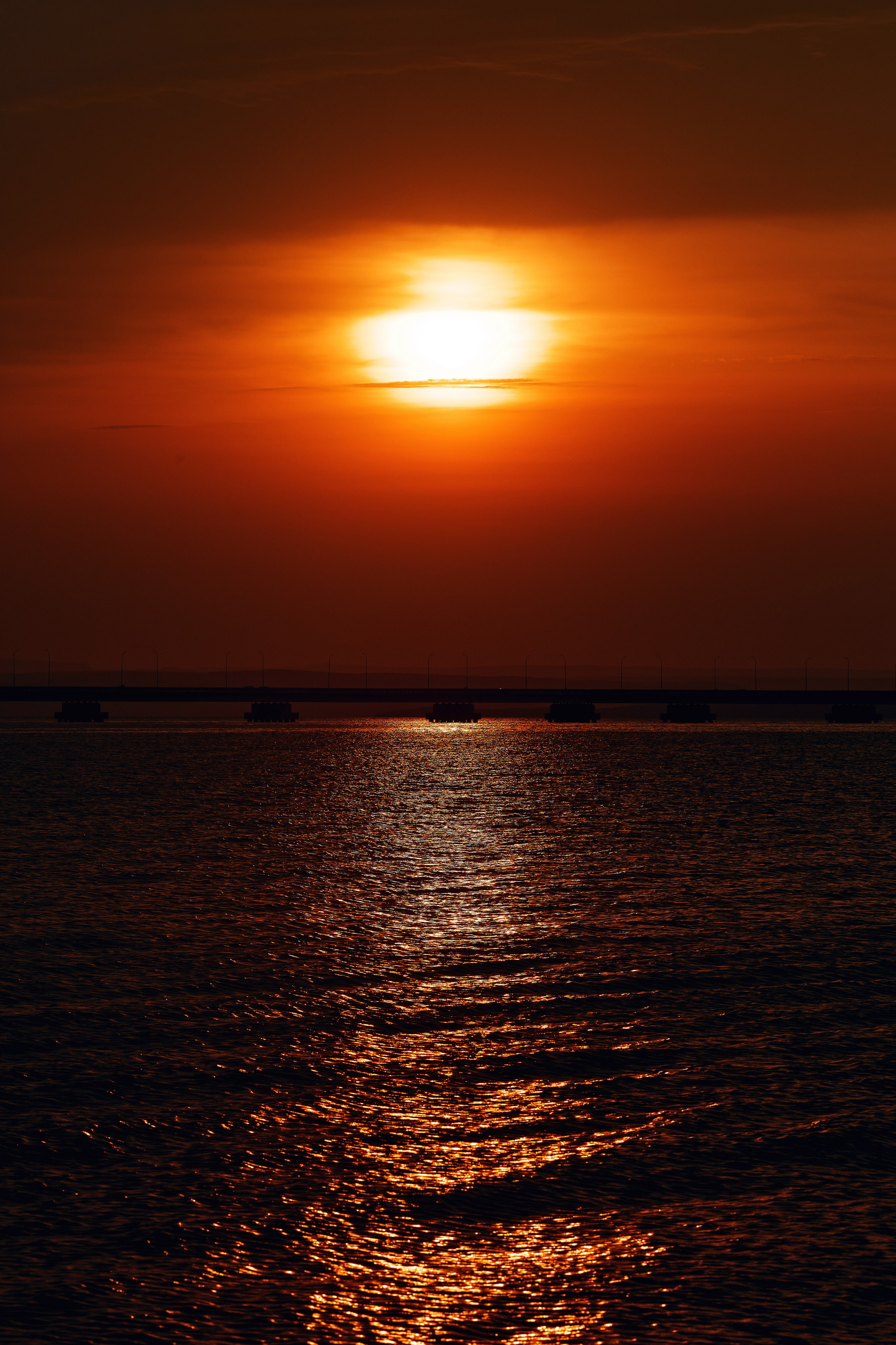 Огненный закат над морем в Приморье, а также статья на тему: является ли 35Awards престижным фотоконкурсом