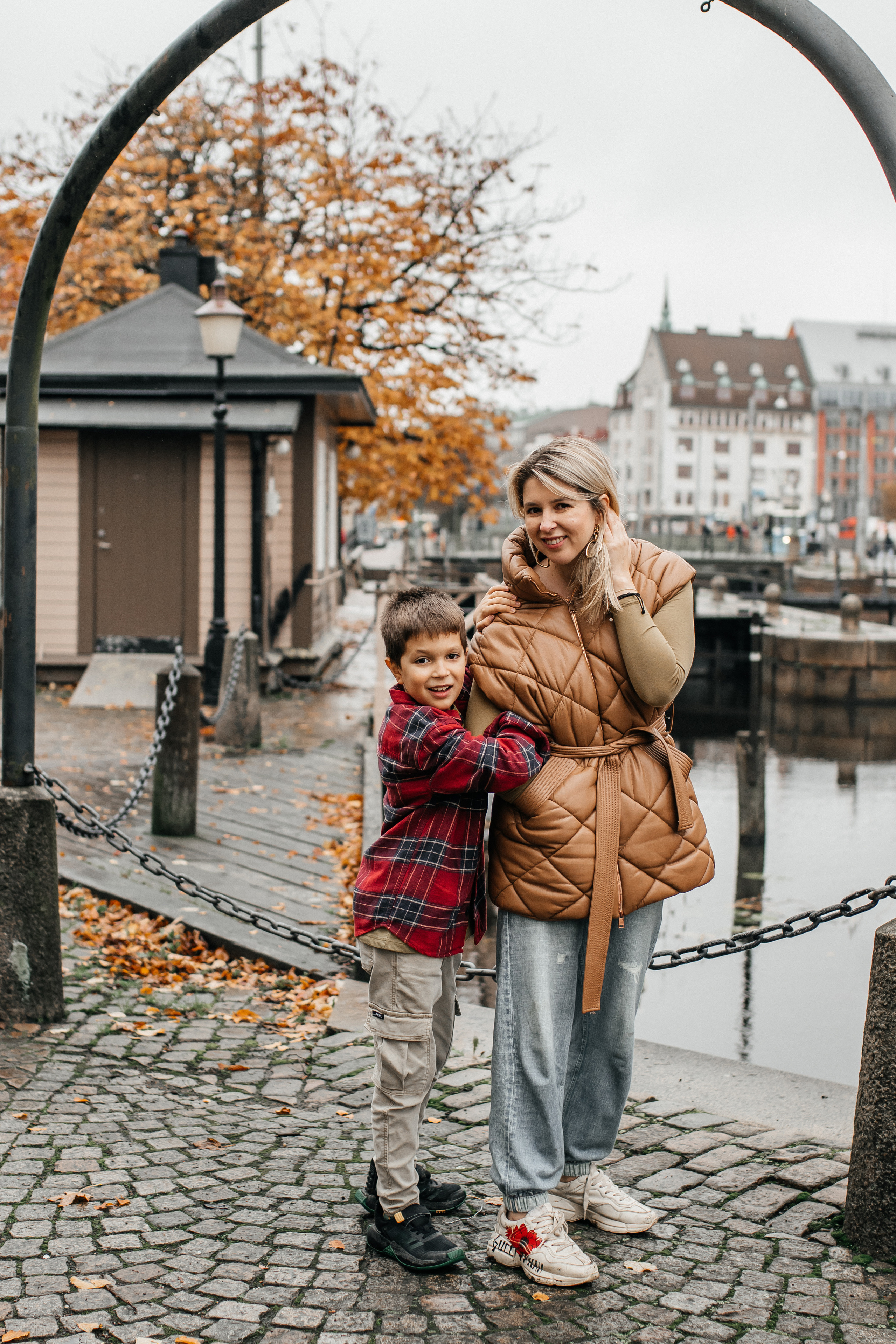 Places in the center of Gothenburg for a photo shoot. Bröllops- och familjefotograf i Halmstad | Valentina