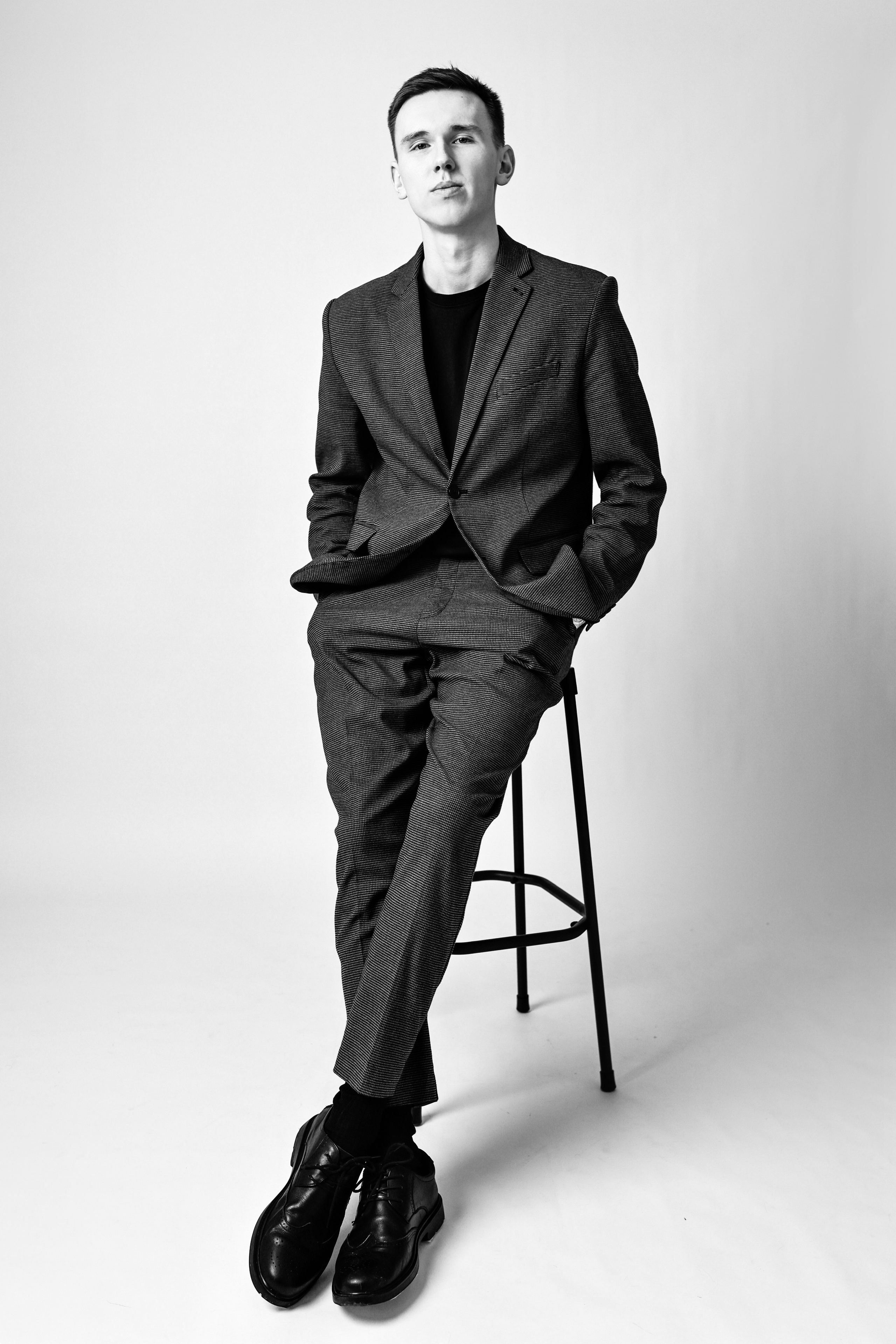 Контакты. Фотограф Артём Рауэр