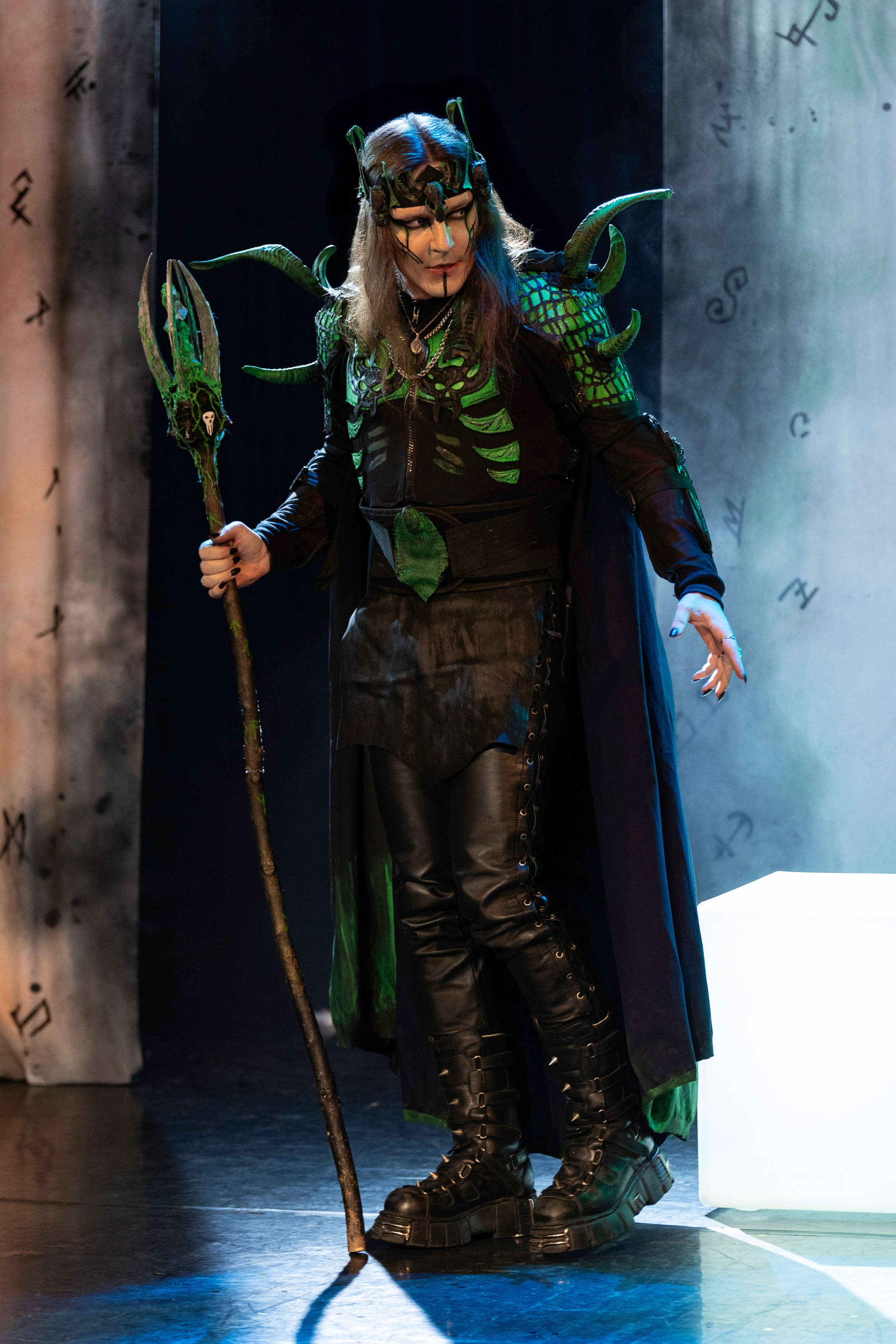 Мерч «Книга стихий». Фотограф Виктор Степанов