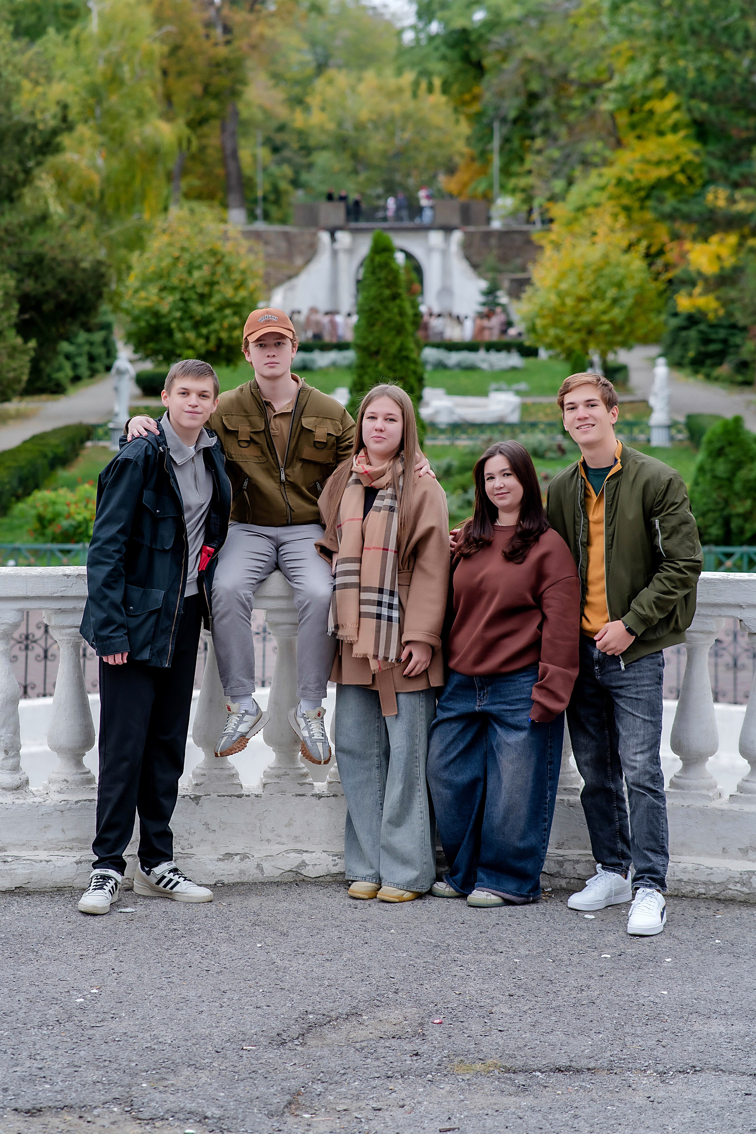 ВАРИАНТЫ СТИЛЕЙ ОДЕЖДЫ (LOOK). Современные Выпускные Альбомы в Ростове-на-Дону