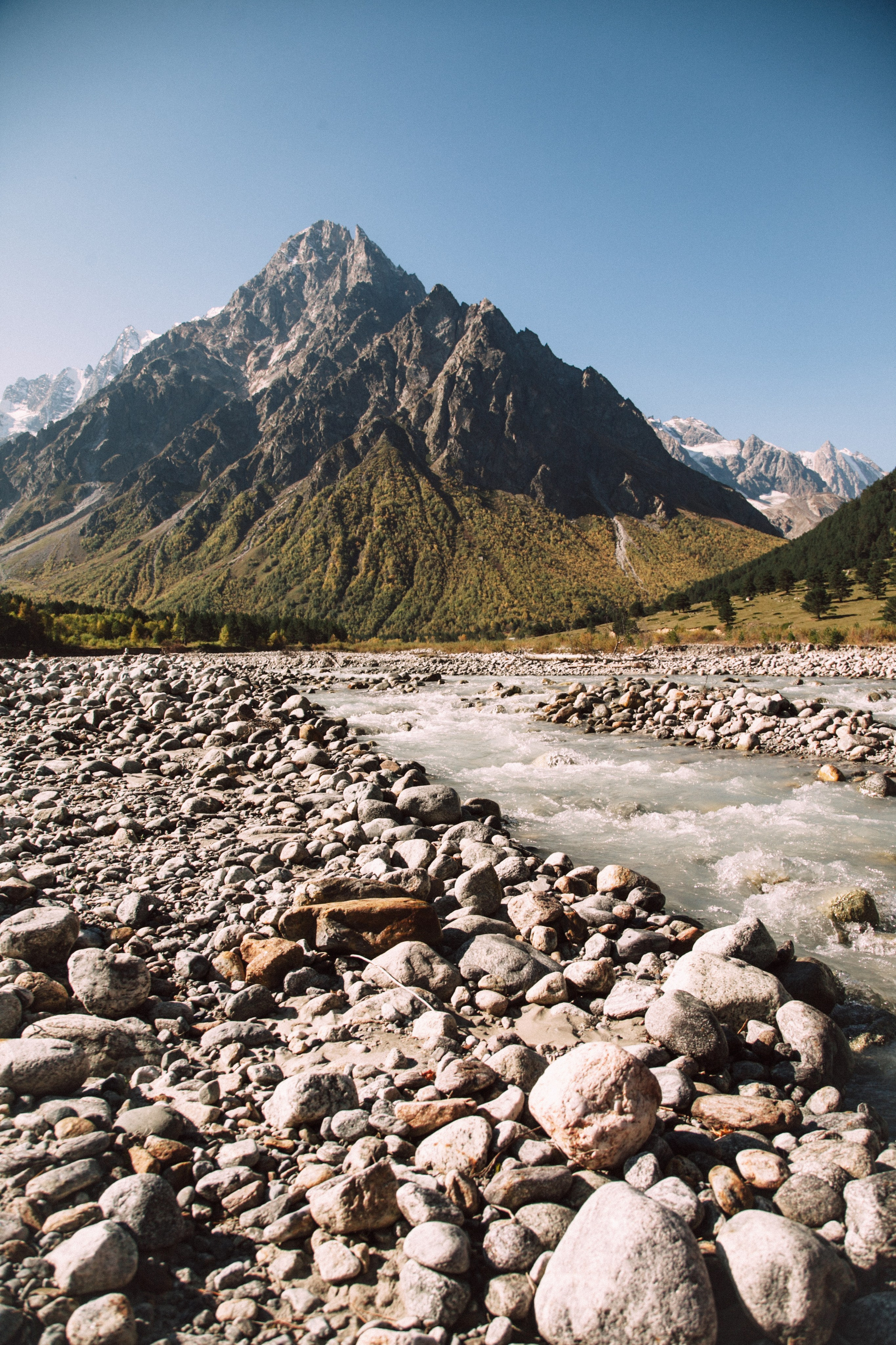 Выездная съемка для брендов 16–20 октября. Фотограф Продюсер в горах КБР / Москва Нальчик Горы