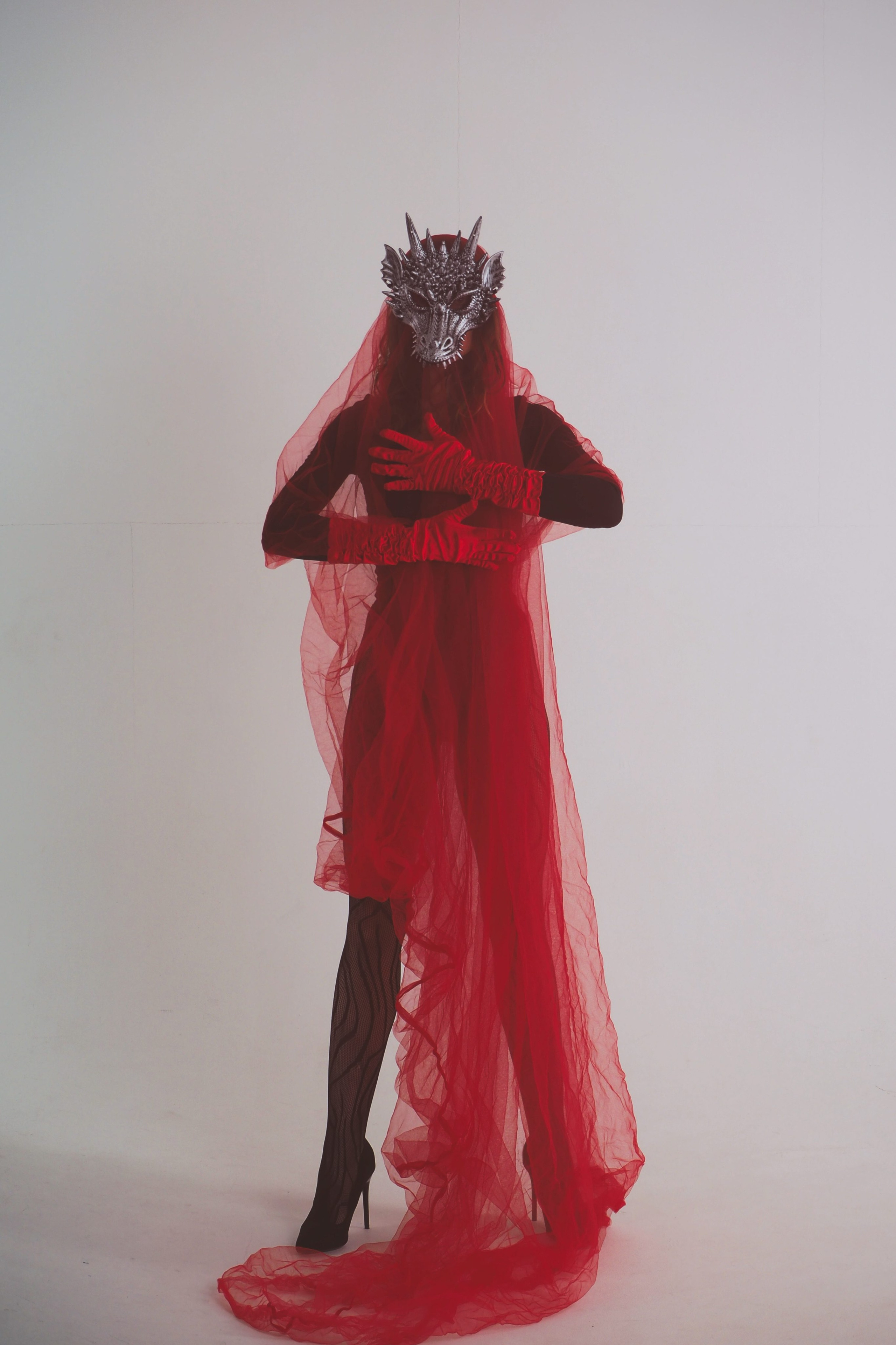 THE VISAGES OF THE DRAGON. Yulia Yurchevskaya | Art Director & Visual Visionary