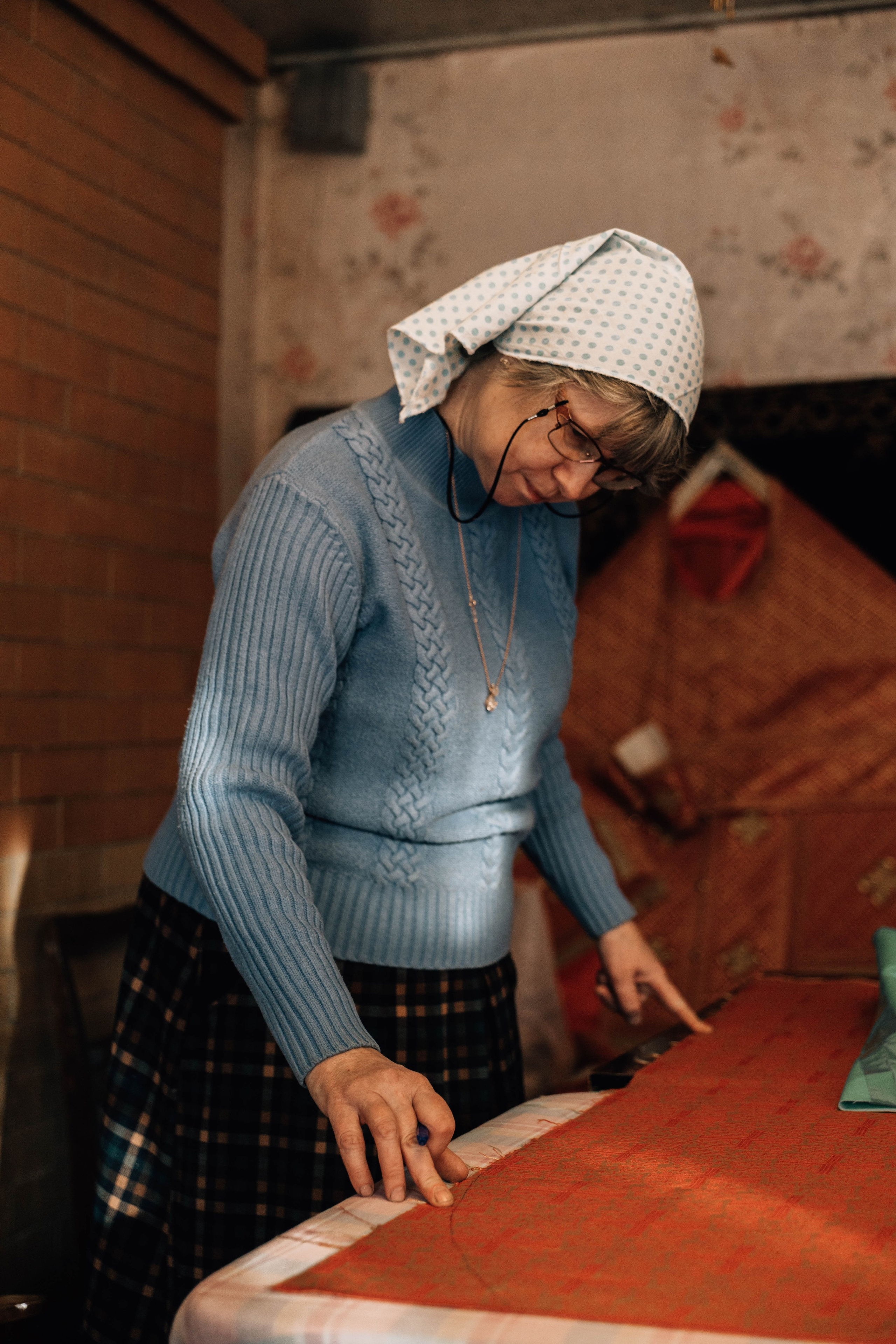 Александра: пошив церковных облачений. Фотограф Серебряные Пруды — Екатерина Рыкина | Детские и семейные фотосъемки, бытовой жанр