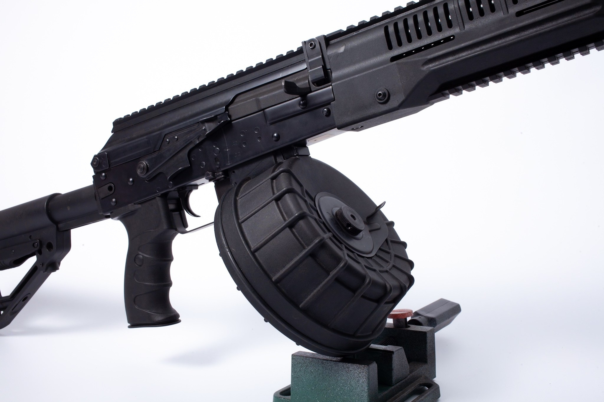 Тюнинг и ремонт страйкбольного пулемёта РПК-16 LCT. Страйкбольная мастерская Бигич Воркшоп