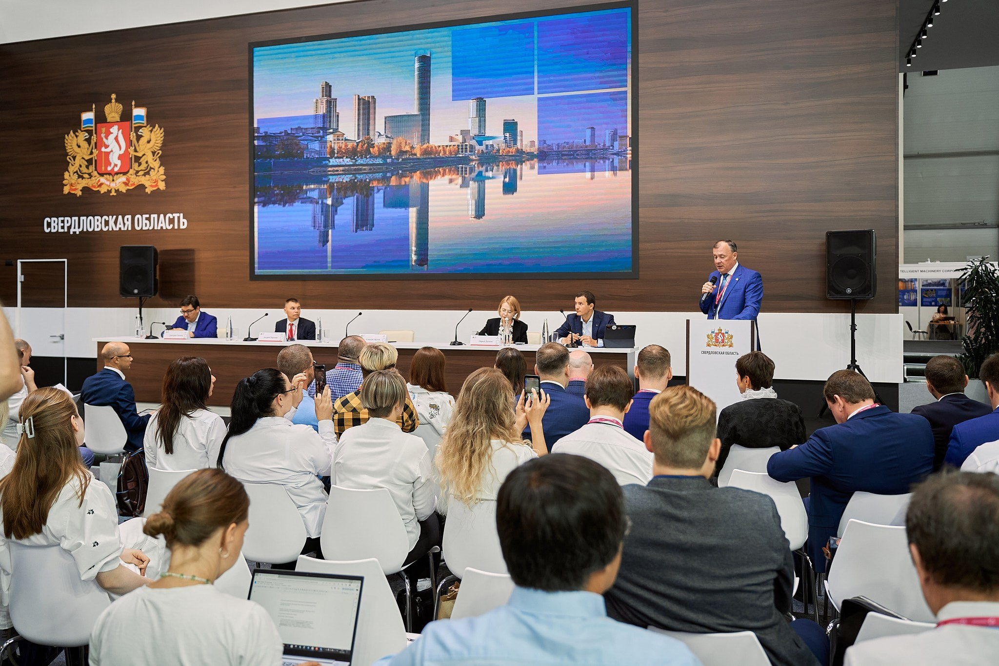 ФОТОСЪЁМКА ДЛЯ БИЗНЕСА ≫>. Профессиональный фотограф в Екатеринбурге Константин Зарипов