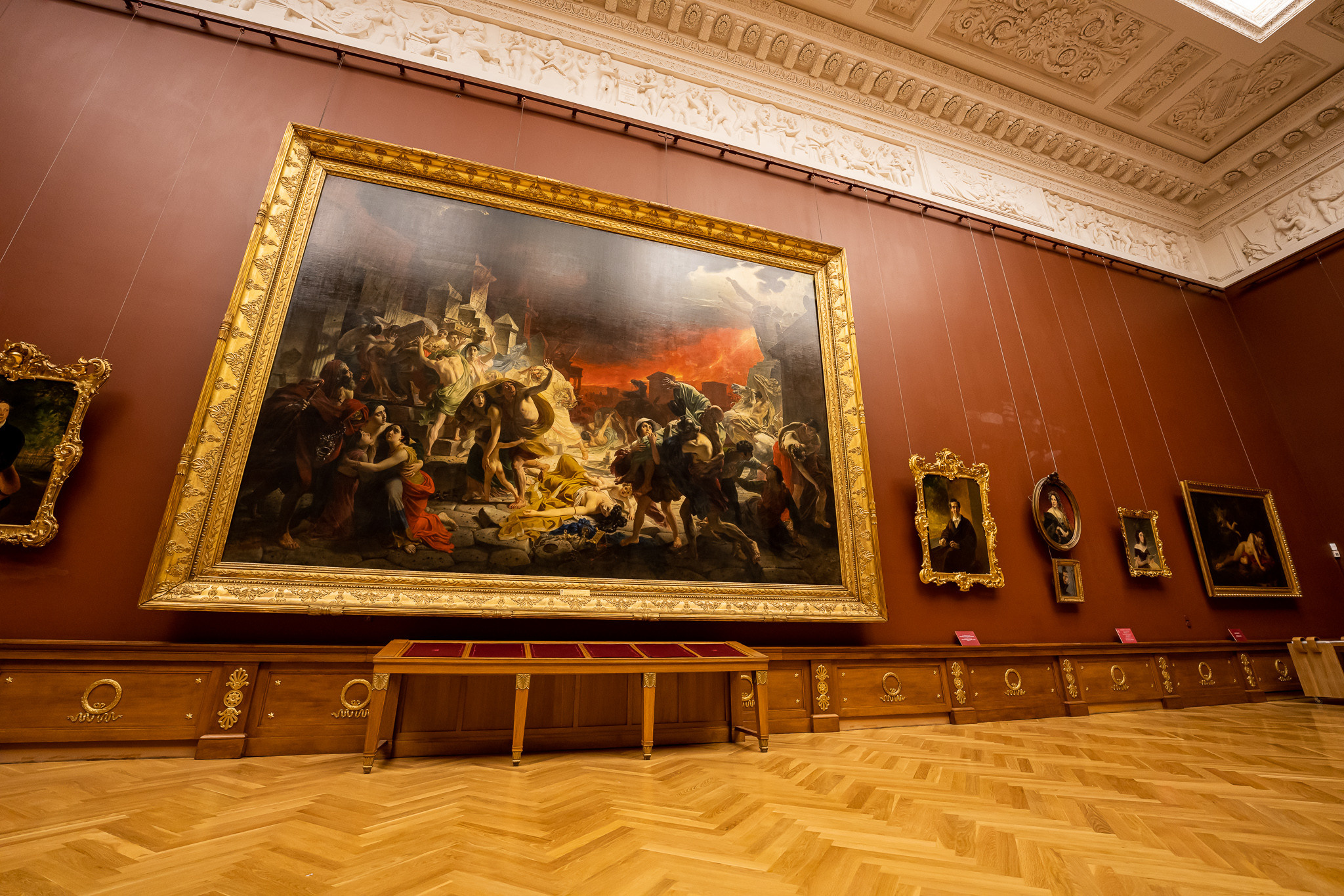 Картина Карла Брюлова "Последний день Помпеи" в Государственном Русском музее в Санкт-Петербурге