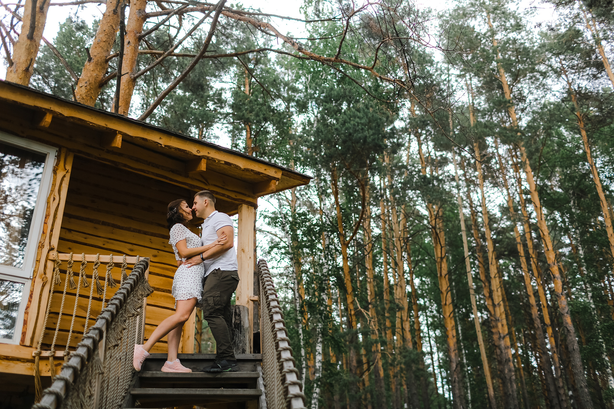 Катя и Вова. Органичность, спаниель и телефонная будка. Фотограф Антон Никандров