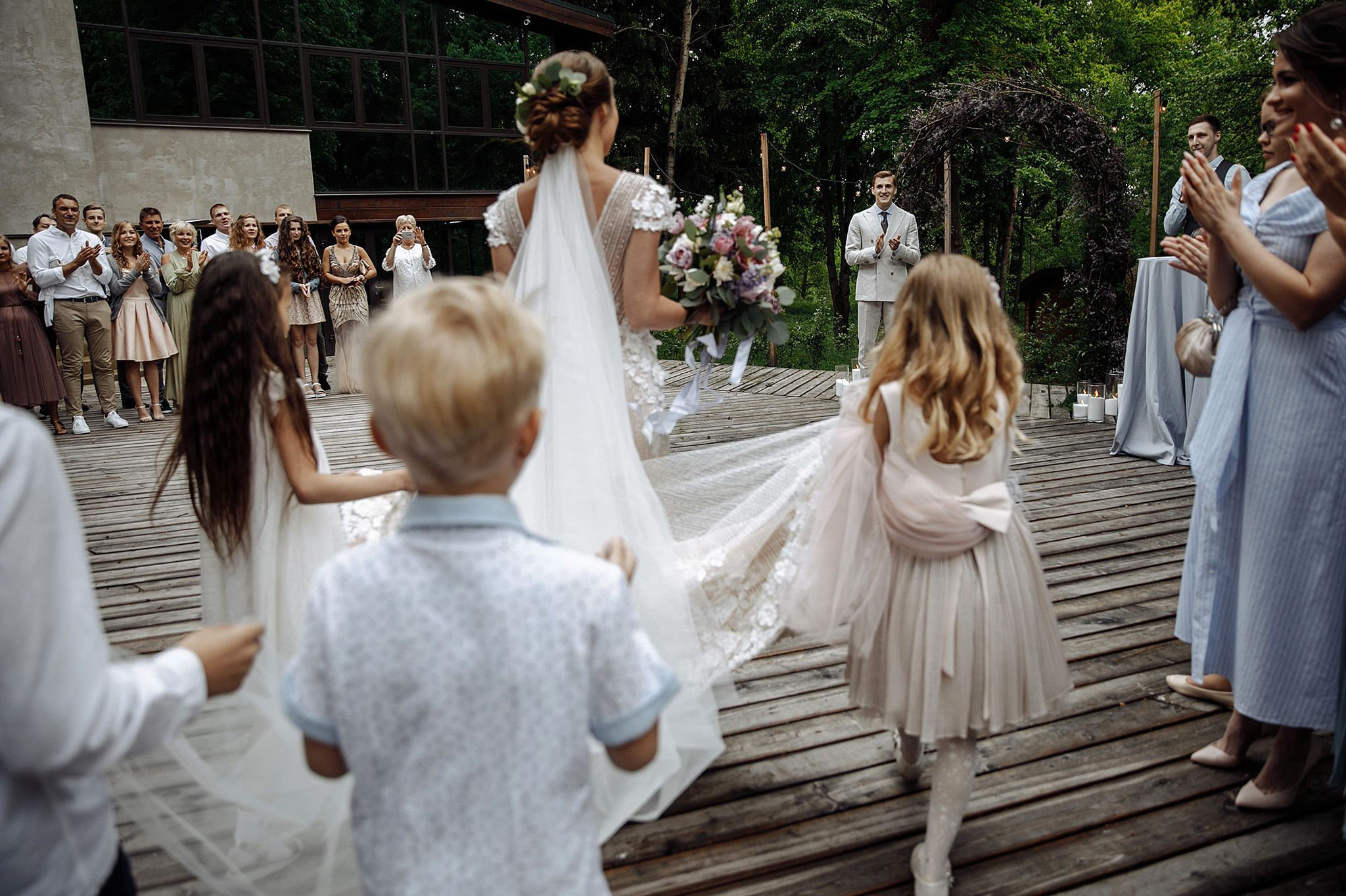 Невеста была прекрасная, погода была ужасная. Фотограф Игорь Цаплин