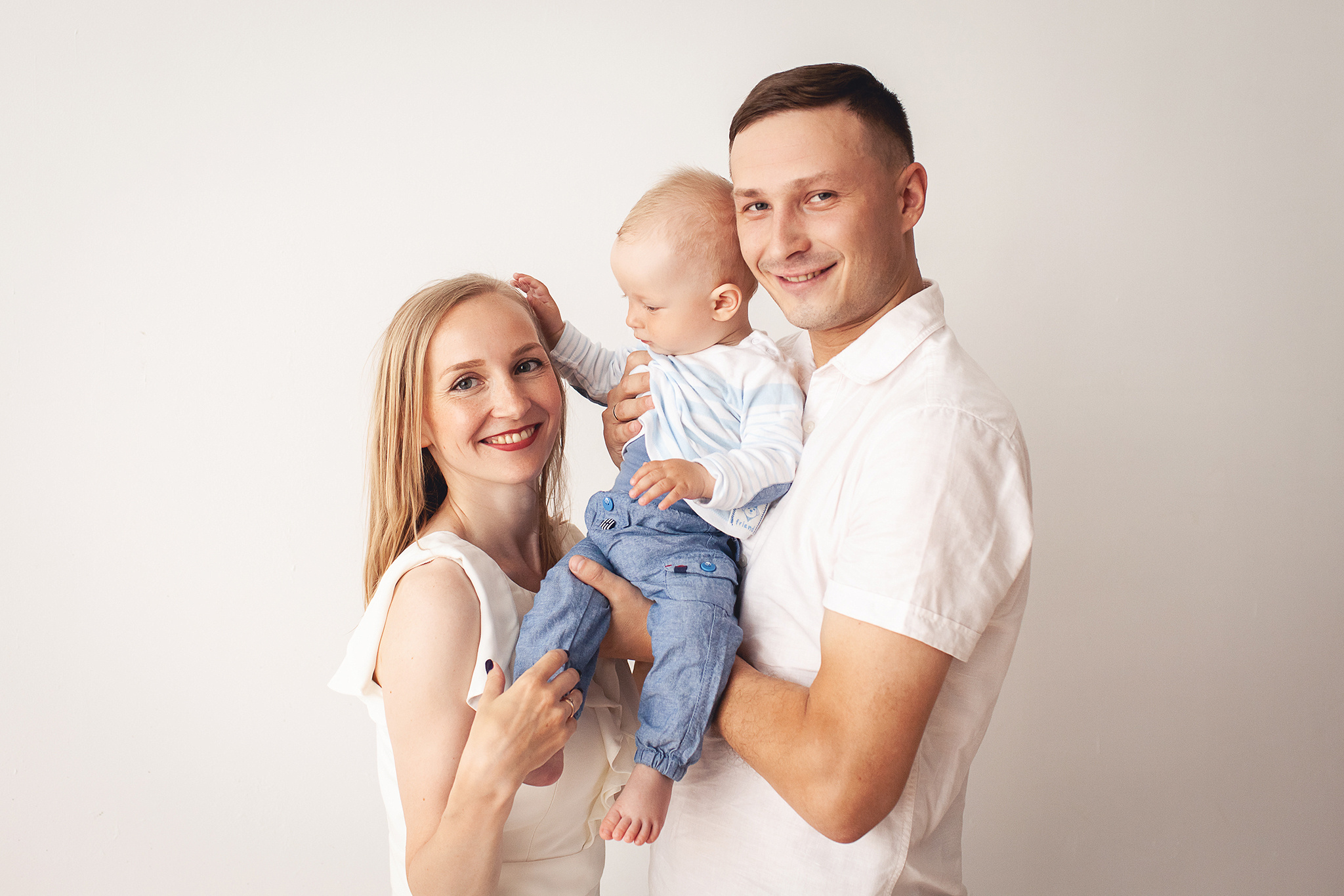 В этой статье я расскажу как проходит фотосъёмка малыша 6 месяцев. Детский фотограф в Самаре