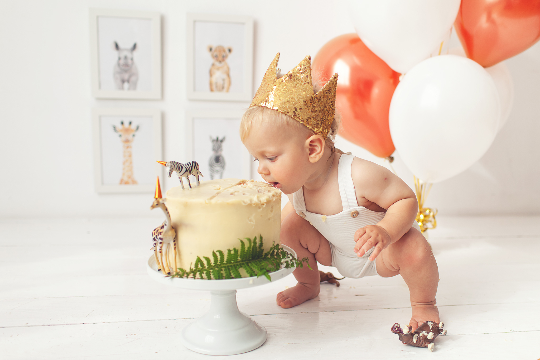 Когда тебя зовут Лев🦁, то и первый День рождения соответствующий🔥⠀Весь. Детский фотограф в Самаре