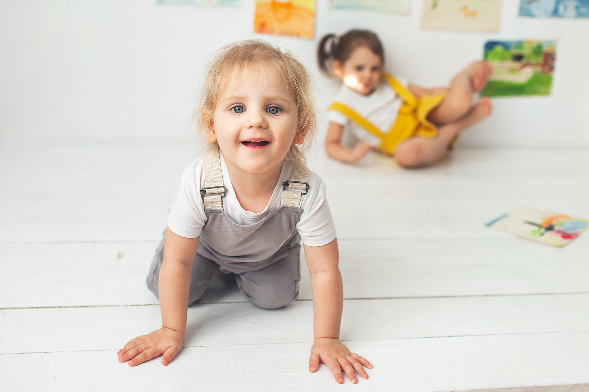 Эти рисунки принесла мама Маши и Сони. Часть из них нарисована старшен. Детский фотограф в Самаре