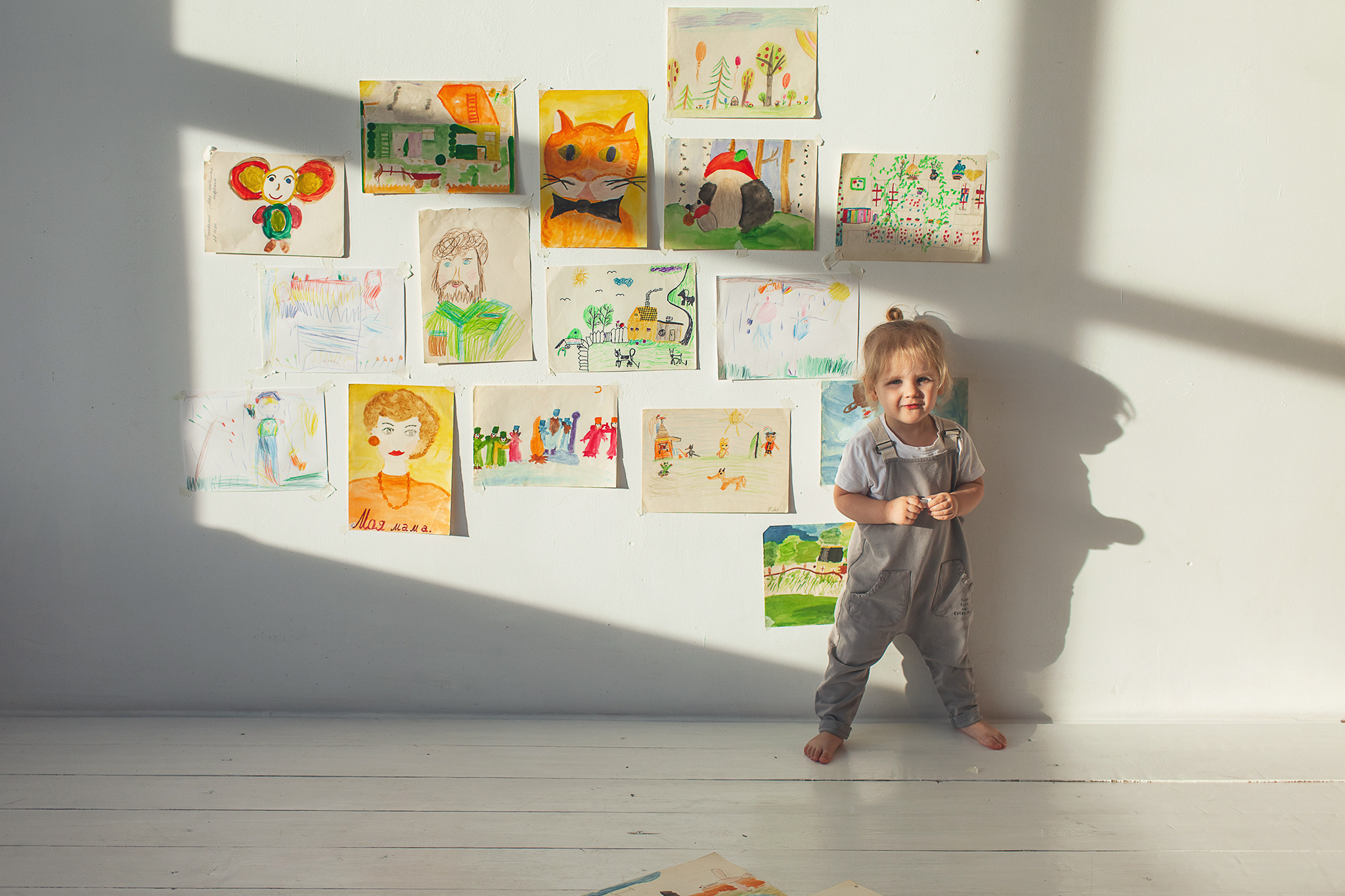 Эти рисунки принесла мама Маши и Сони. Часть из них нарисована старшен. Детский фотограф в Самаре