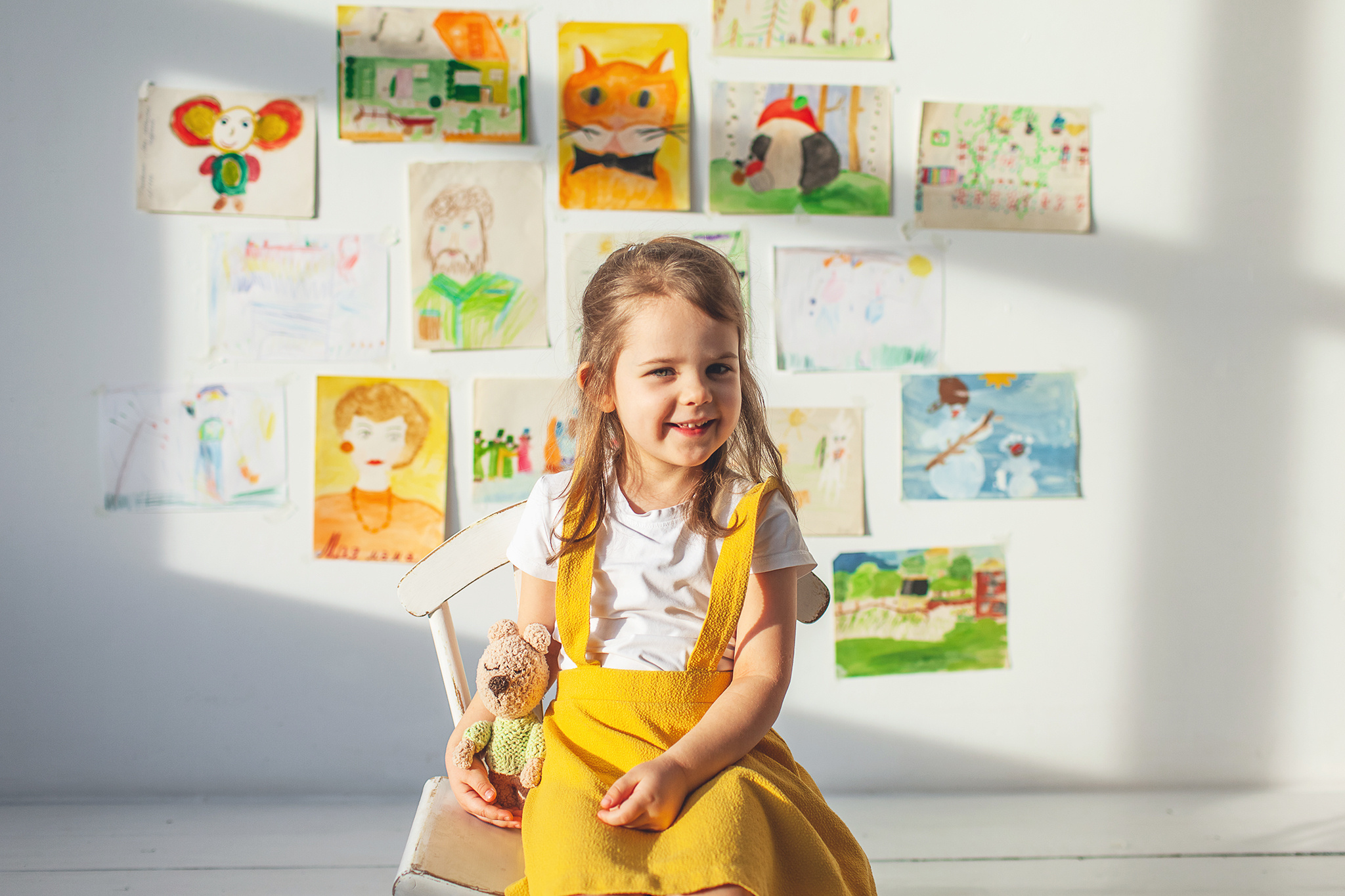 Эти рисунки принесла мама Маши и Сони. Часть из них нарисована старшен. Детский фотограф в Самаре