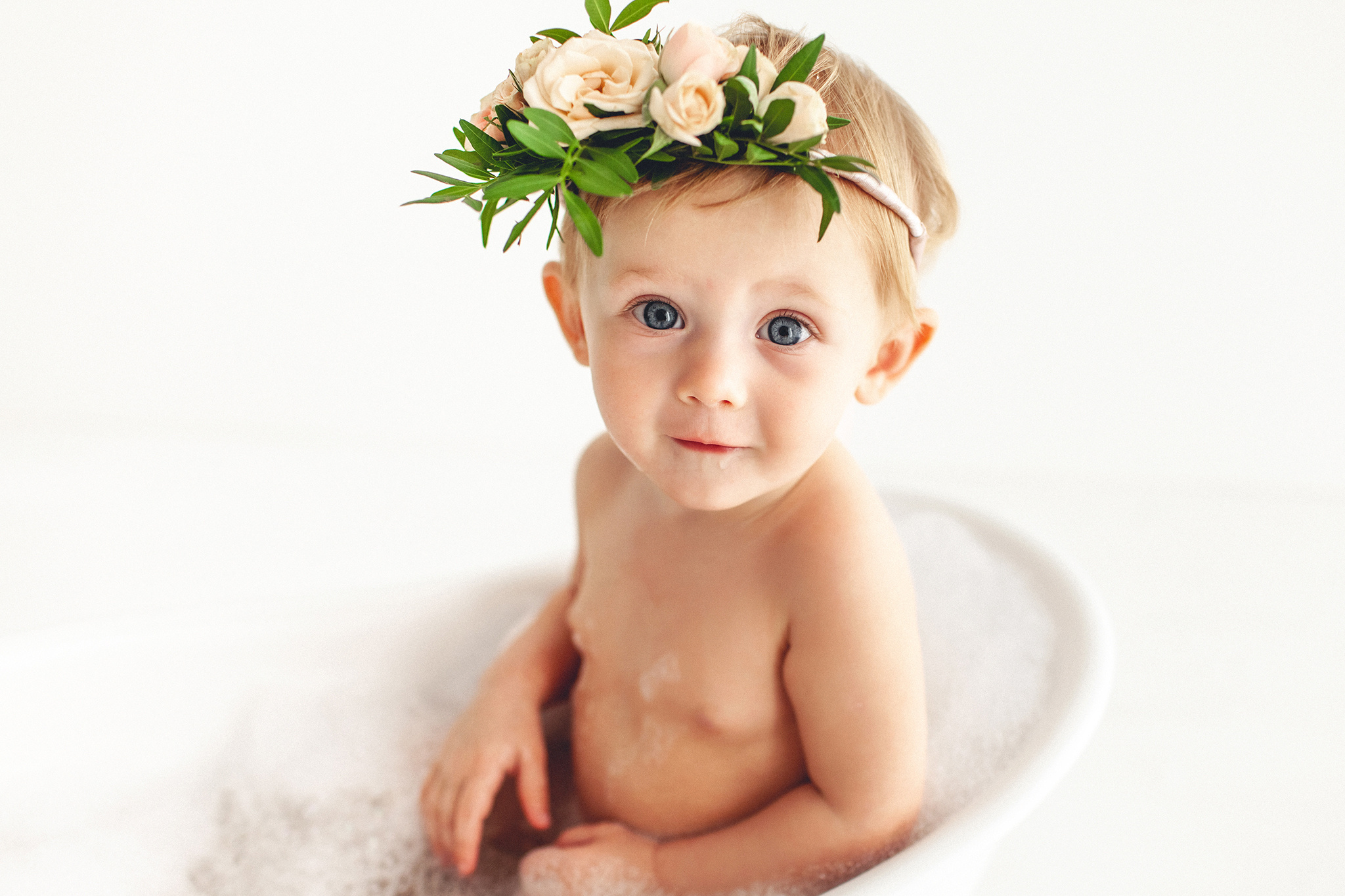 Цветочная ванна для Агаты. Детский фотограф в Самаре