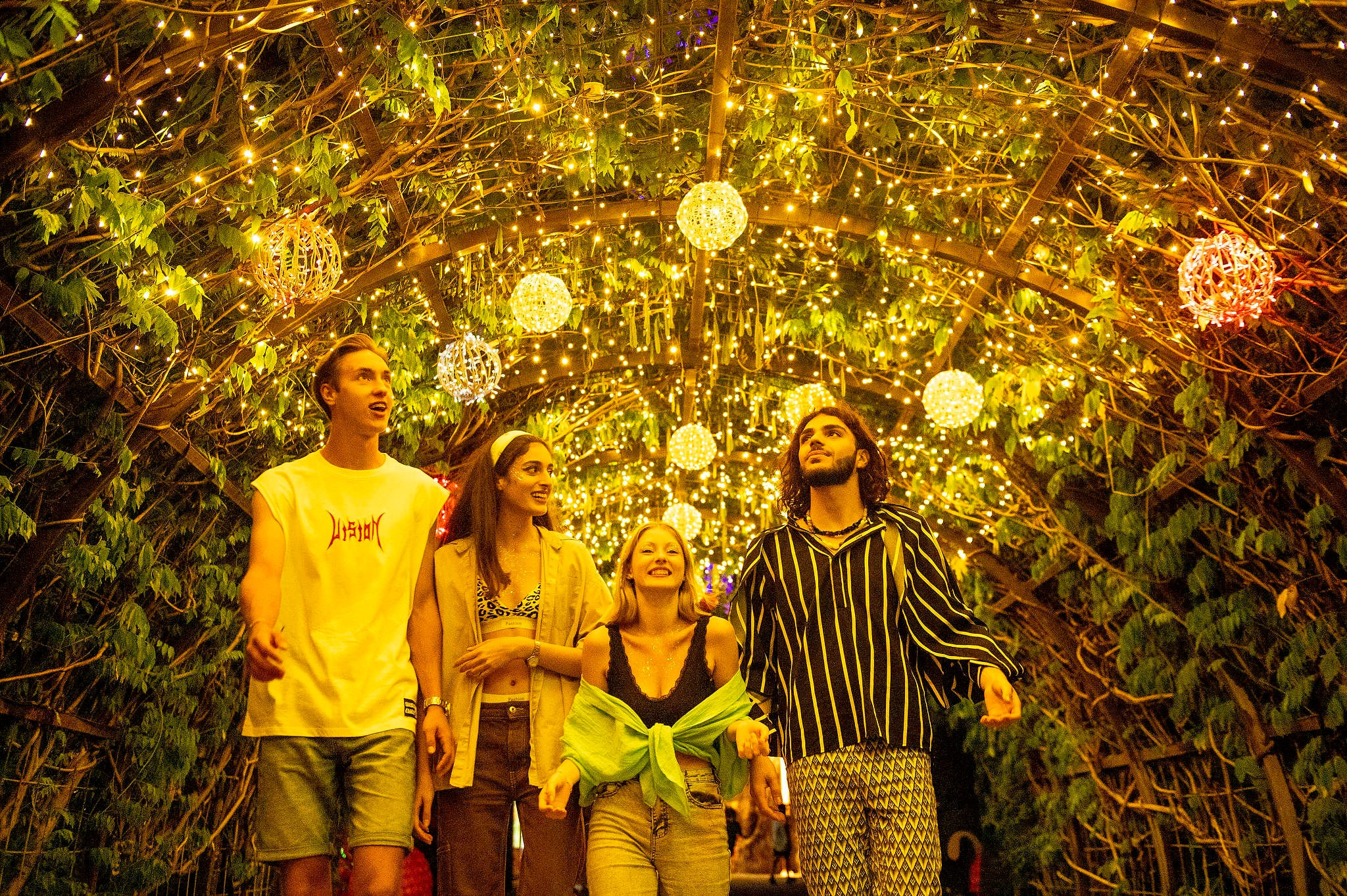 Советы по съемке ночных видов парка развлечений. Фотограф Михаил Мордасов, Сочи. Мероприятия, портреты, спорт, репортаж