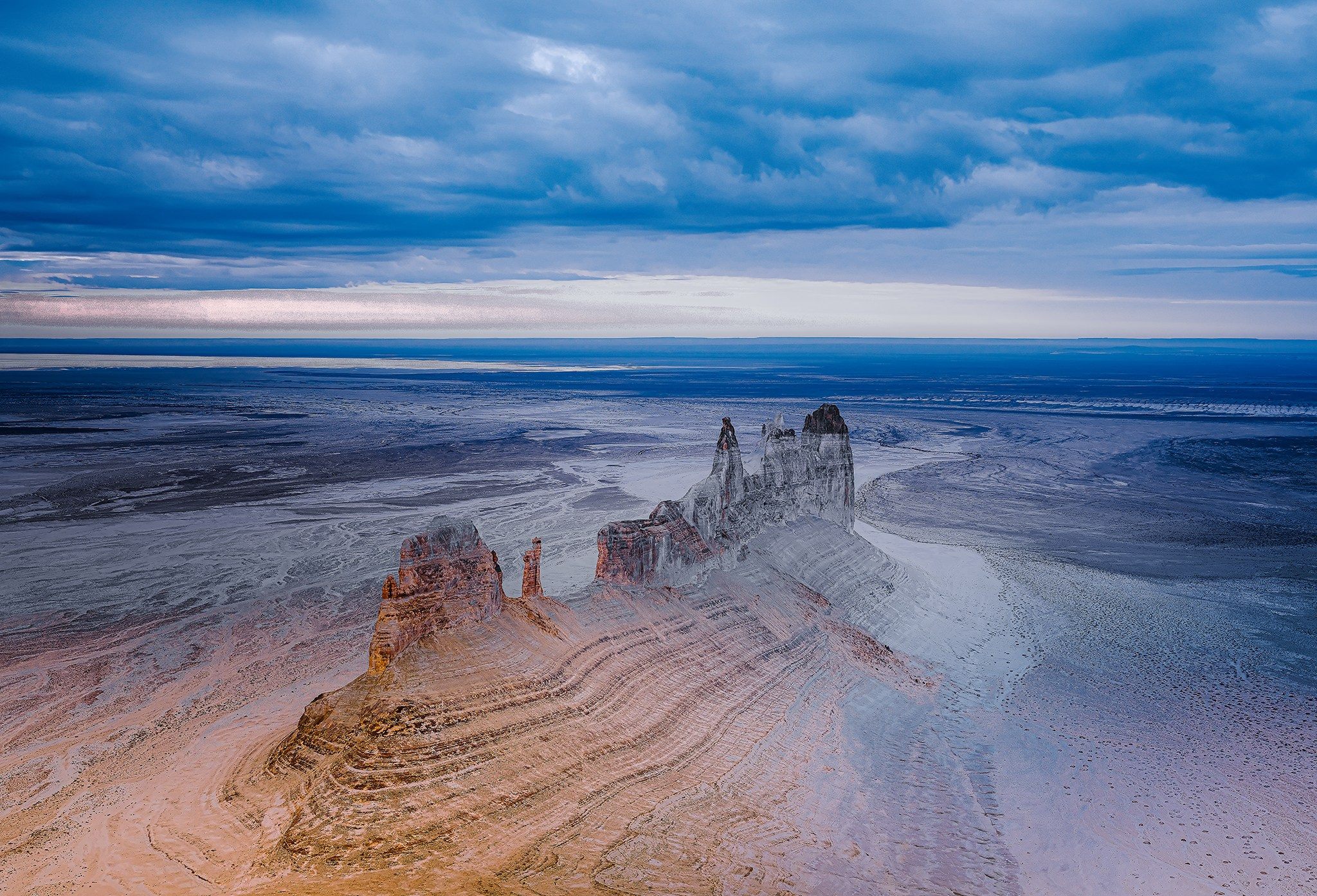 SKYLINE ART SPACE. Картины о красоте, культурных ценностях и традициях Казахстана