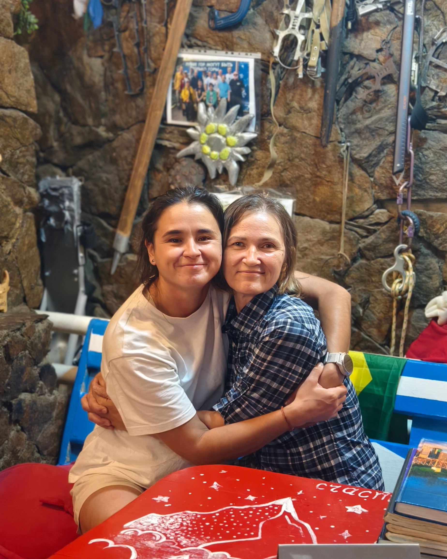 Женская медиа-команда на фестивале “Скалы России”. Премия Стальной Ангел