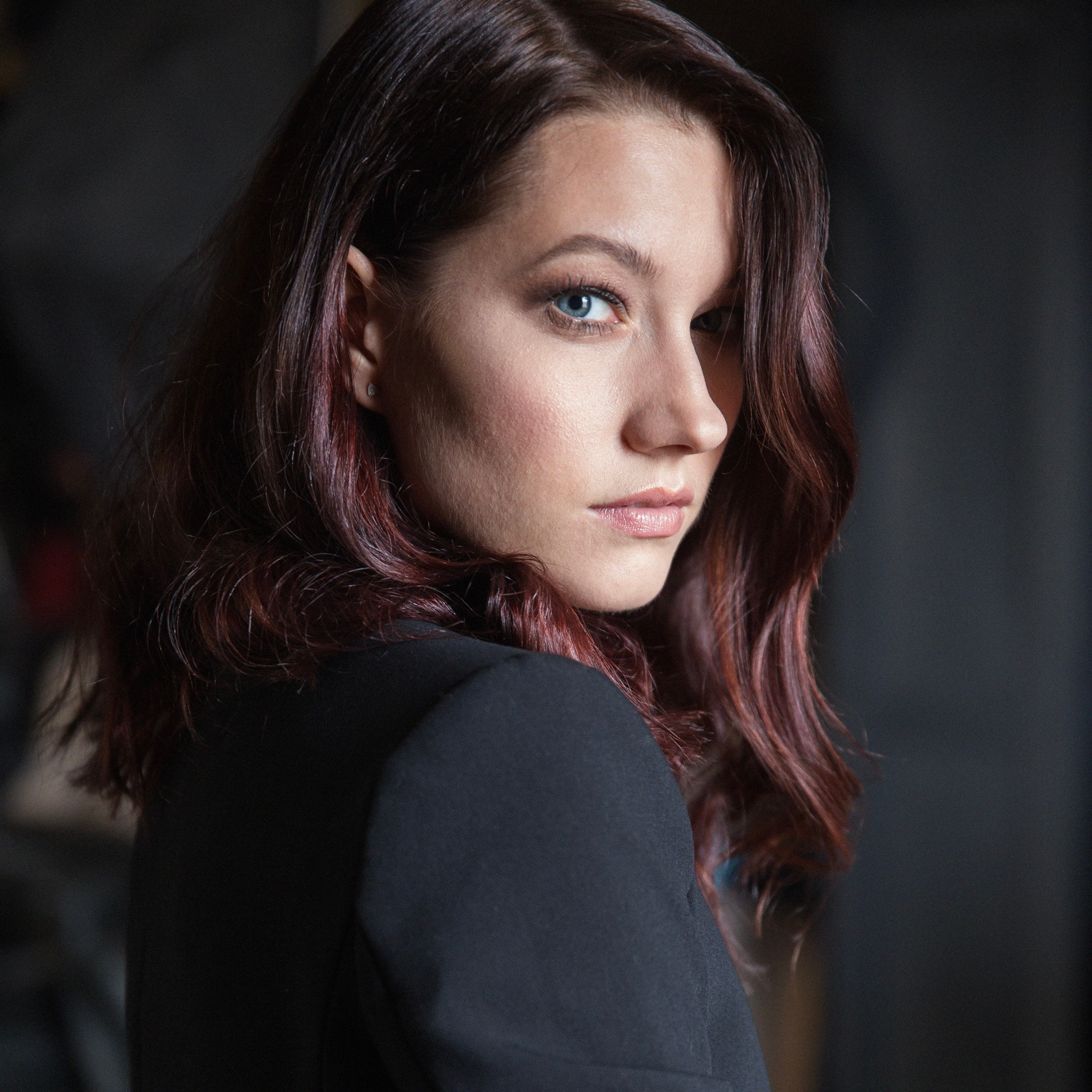 Контакты. Фотограф Евгения Агеева