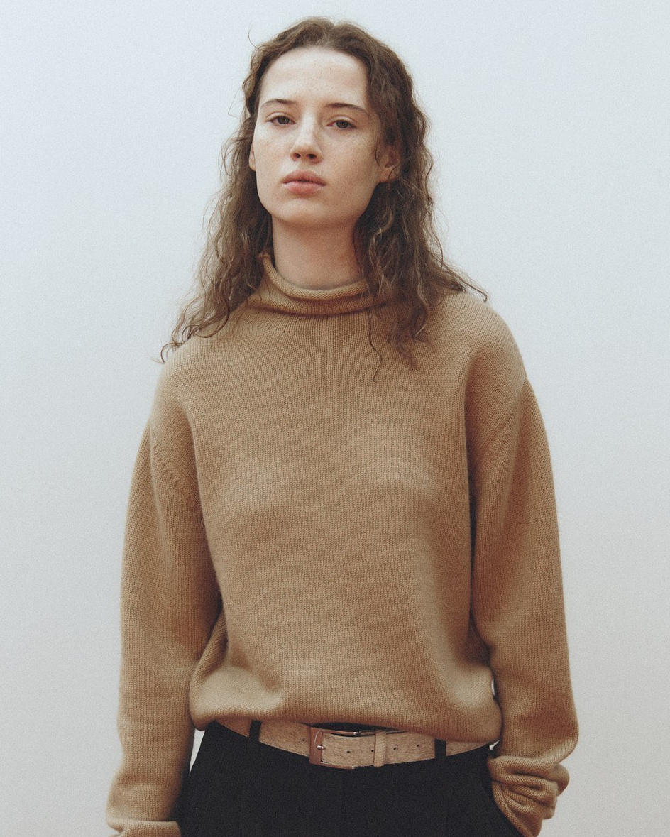 Ariana. N10 MODEL MANAGEMENT