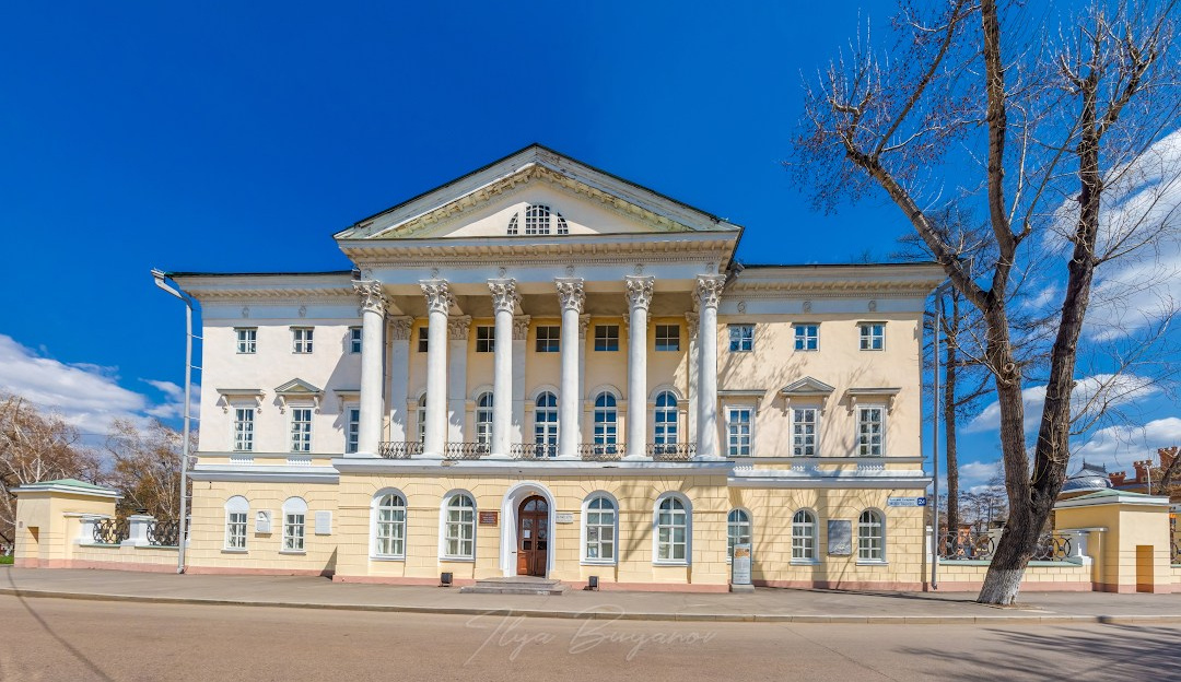 Обзорная экскурсия по Иркутску. Илья Буянов, гид по Байкалу, фотограф — baikalsky.com